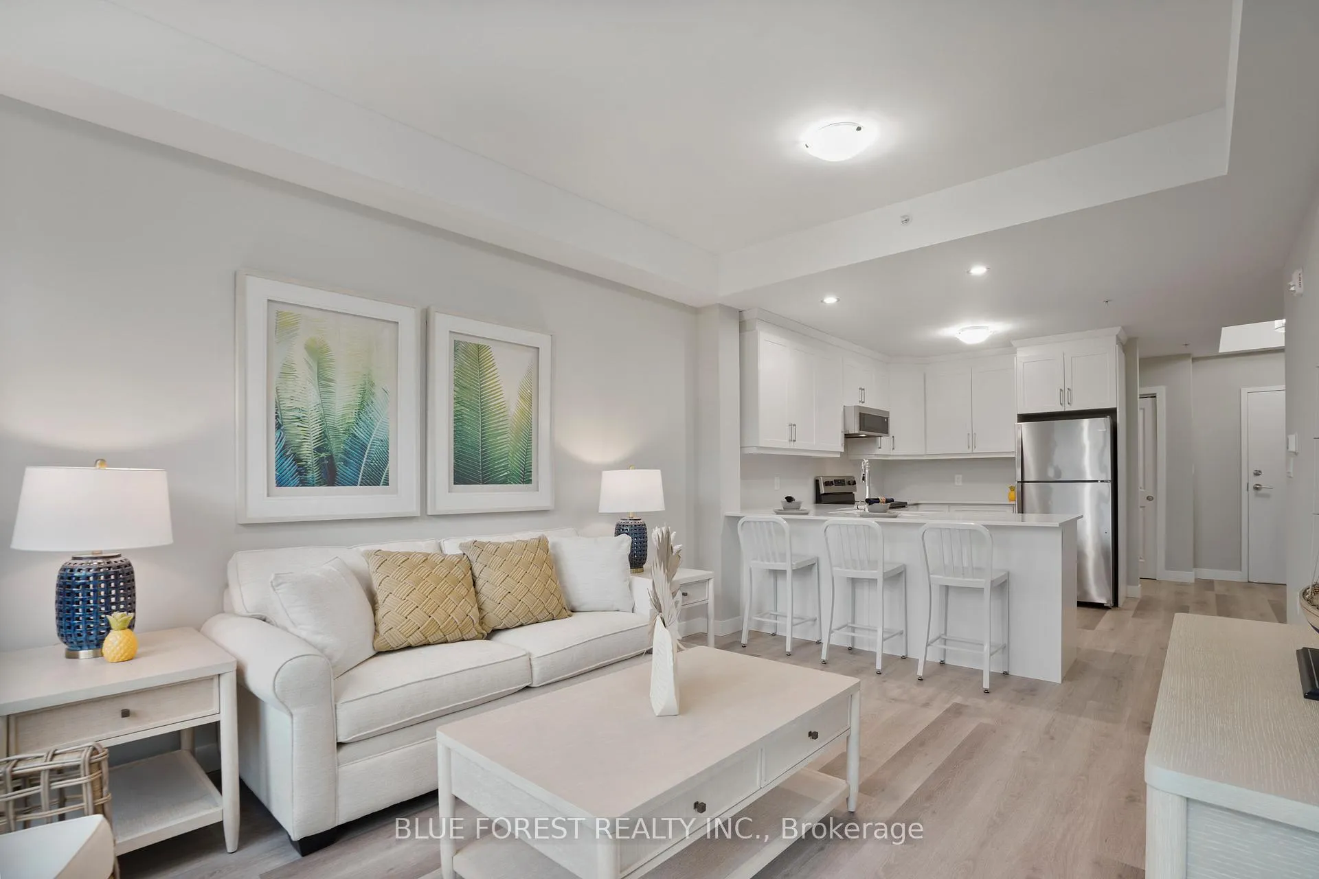 Photo 9 of Unit 201, 100 The Promenade, Central Elgin, Port Stanley — HOMEH