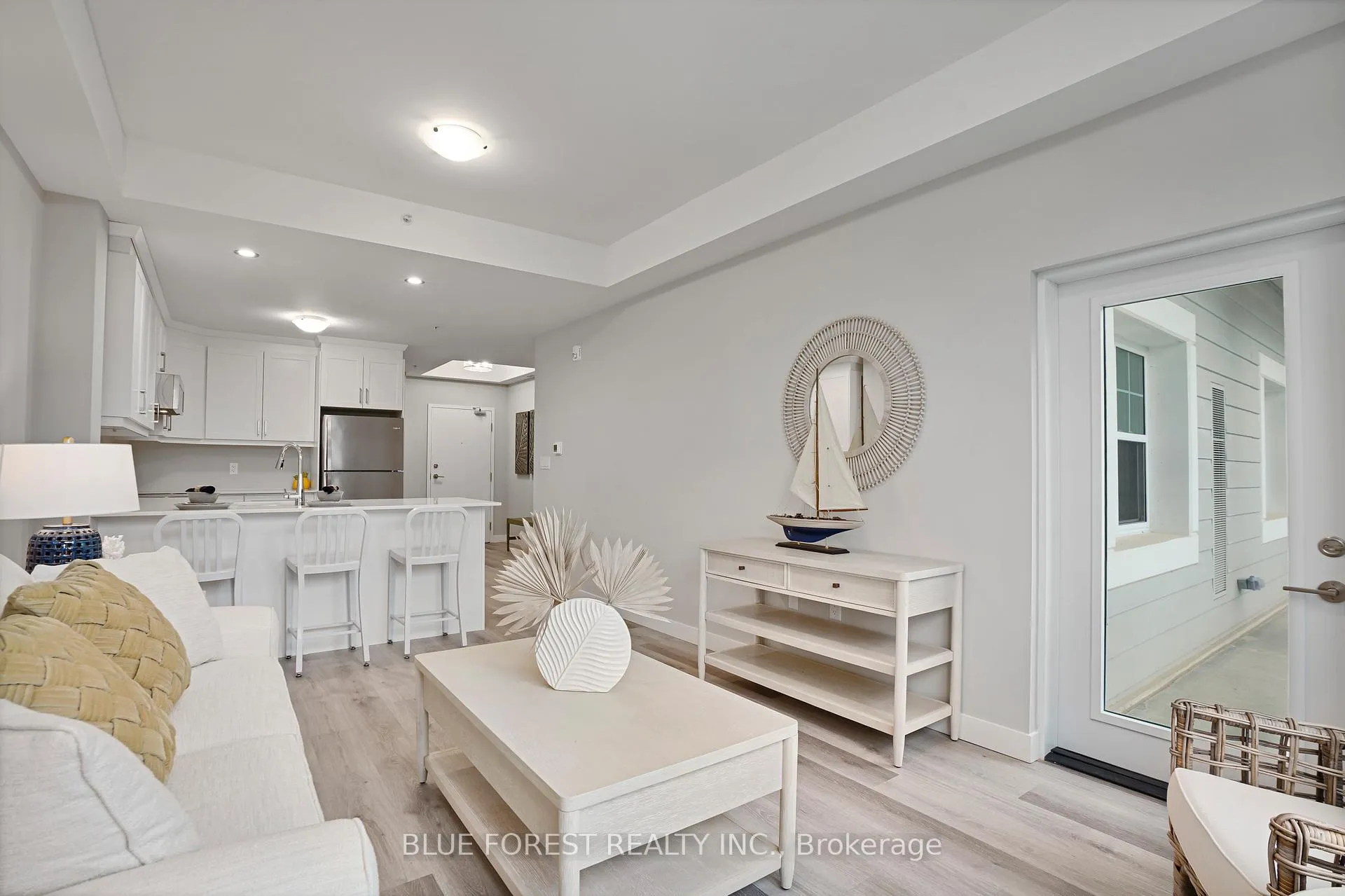 Photo 10 of Unit 201, 100 The Promenade, Central Elgin, Port Stanley — HOMEH