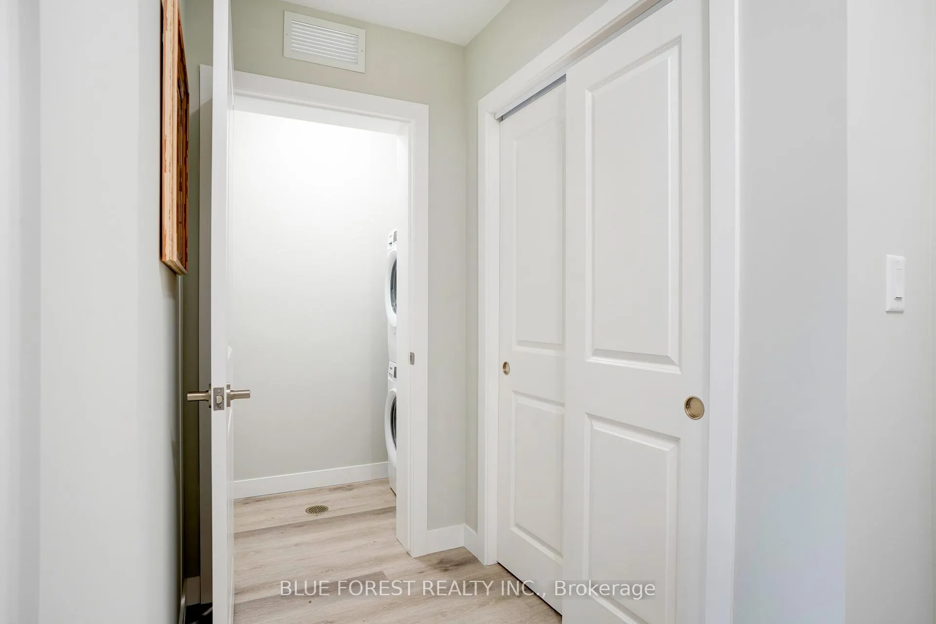 Photo 19 of Unit 201, 100 The Promenade, Central Elgin, Port Stanley — HOMEH