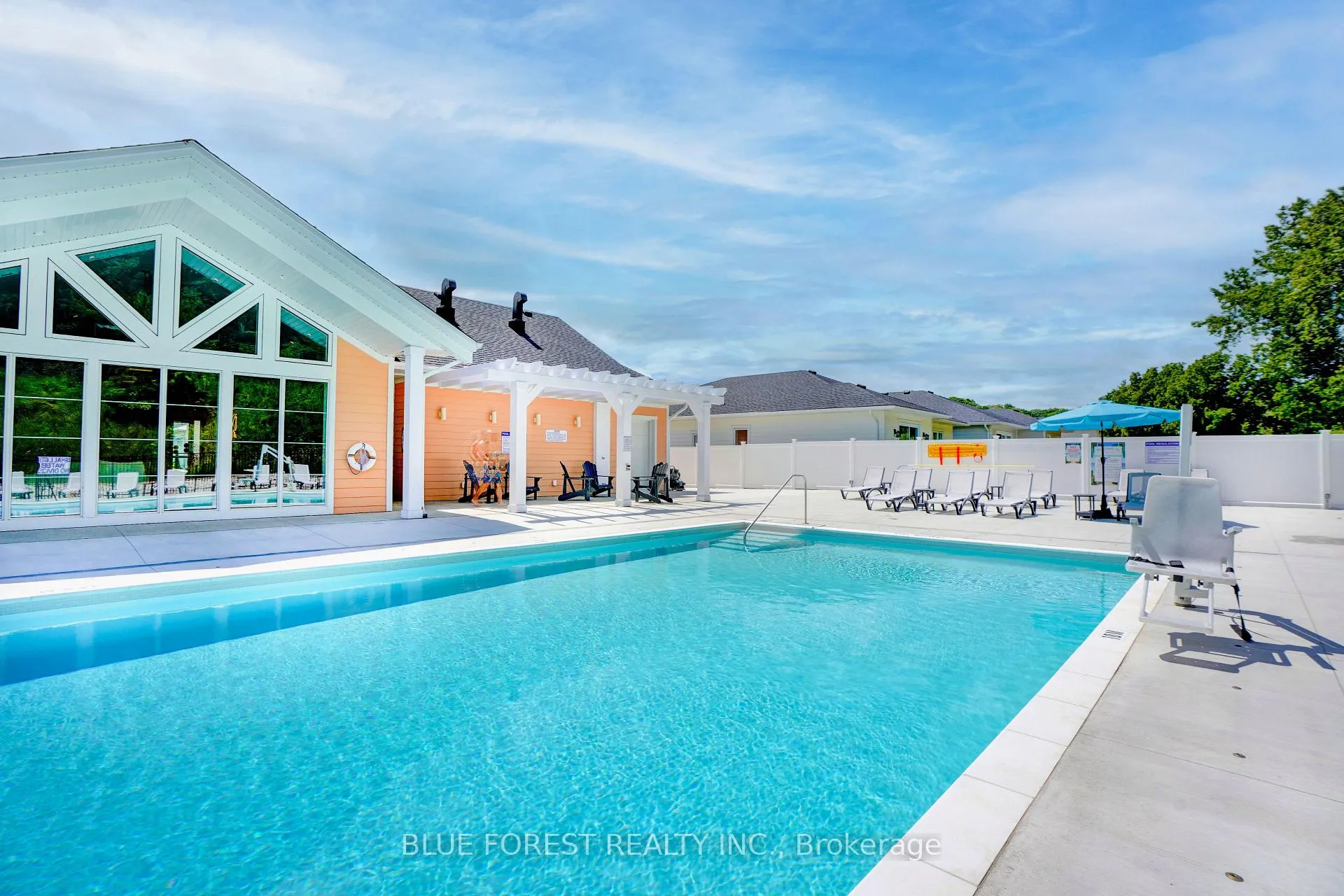 Photo 33 of Unit 201, 100 The Promenade, Central Elgin, Port Stanley — HOMEH