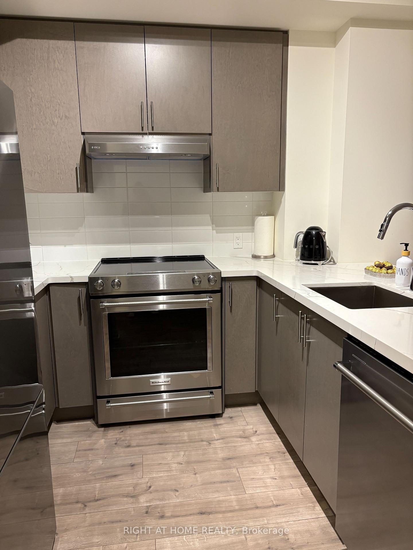 Photo 13 of Unit 1104, 8960 Jane Street, Vaughan, Vellore Village — HOMEH