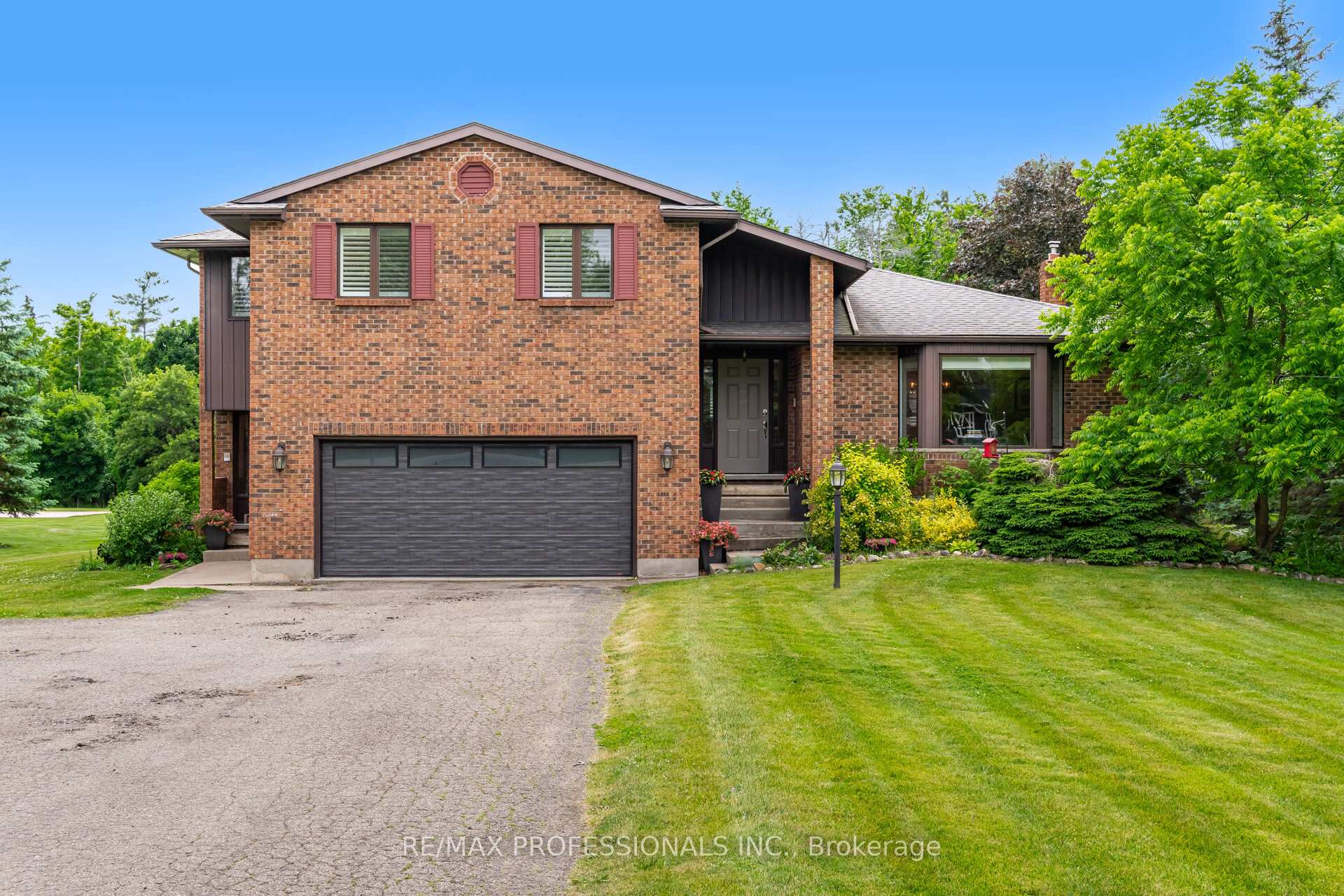 Photo 2 of 12130 Eighth Line, Halton Hills, Glen Williams — HOMEH