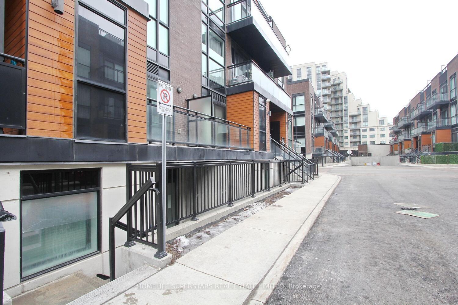 Photo 2 of Unit 902, 5309 Highway No 7, Vaughan, Vaughan Grove — HOMEH