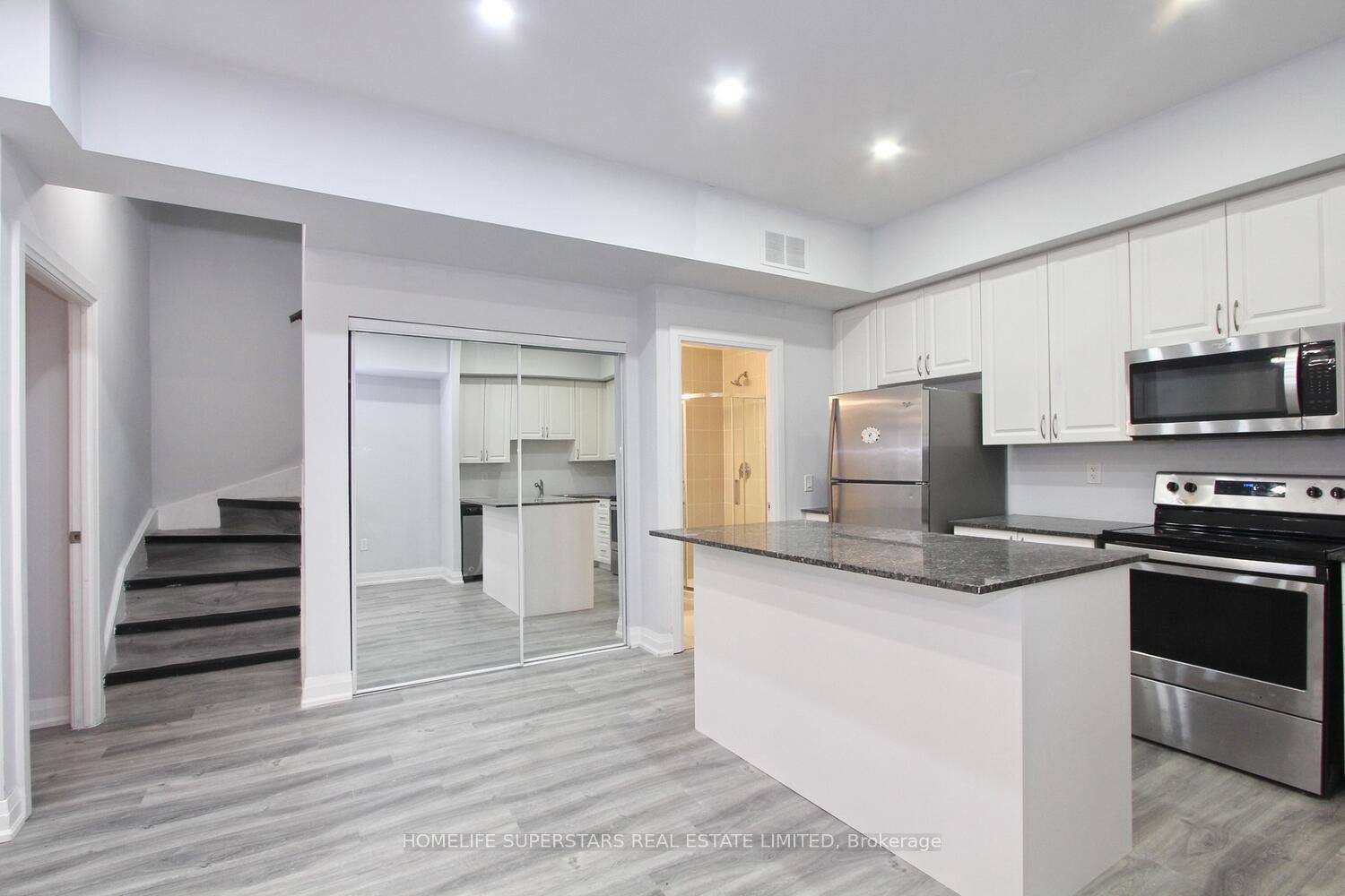 Photo 7 of Unit 902, 5309 Highway No 7, Vaughan, Vaughan Grove — HOMEH