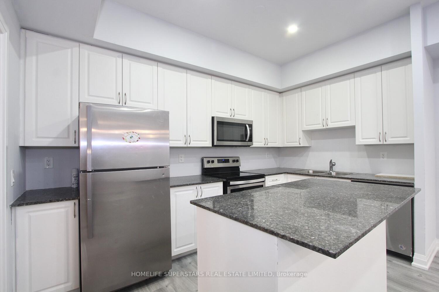 Photo 8 of Unit 902, 5309 Highway No 7, Vaughan, Vaughan Grove — HOMEH