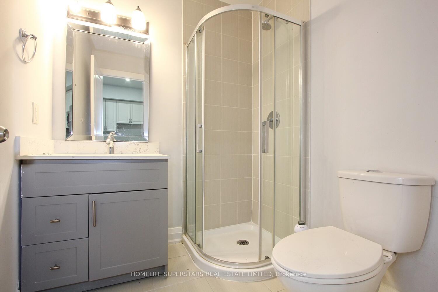 Photo 11 of Unit 902, 5309 Highway No 7, Vaughan, Vaughan Grove — HOMEH