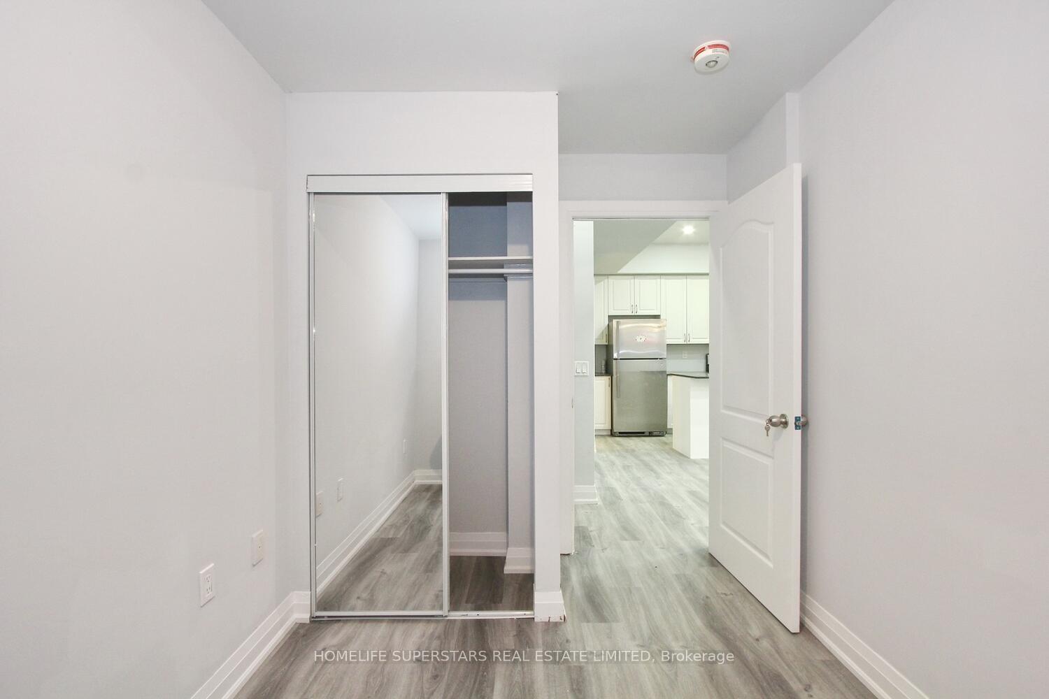 Photo 13 of Unit 902, 5309 Highway No 7, Vaughan, Vaughan Grove — HOMEH