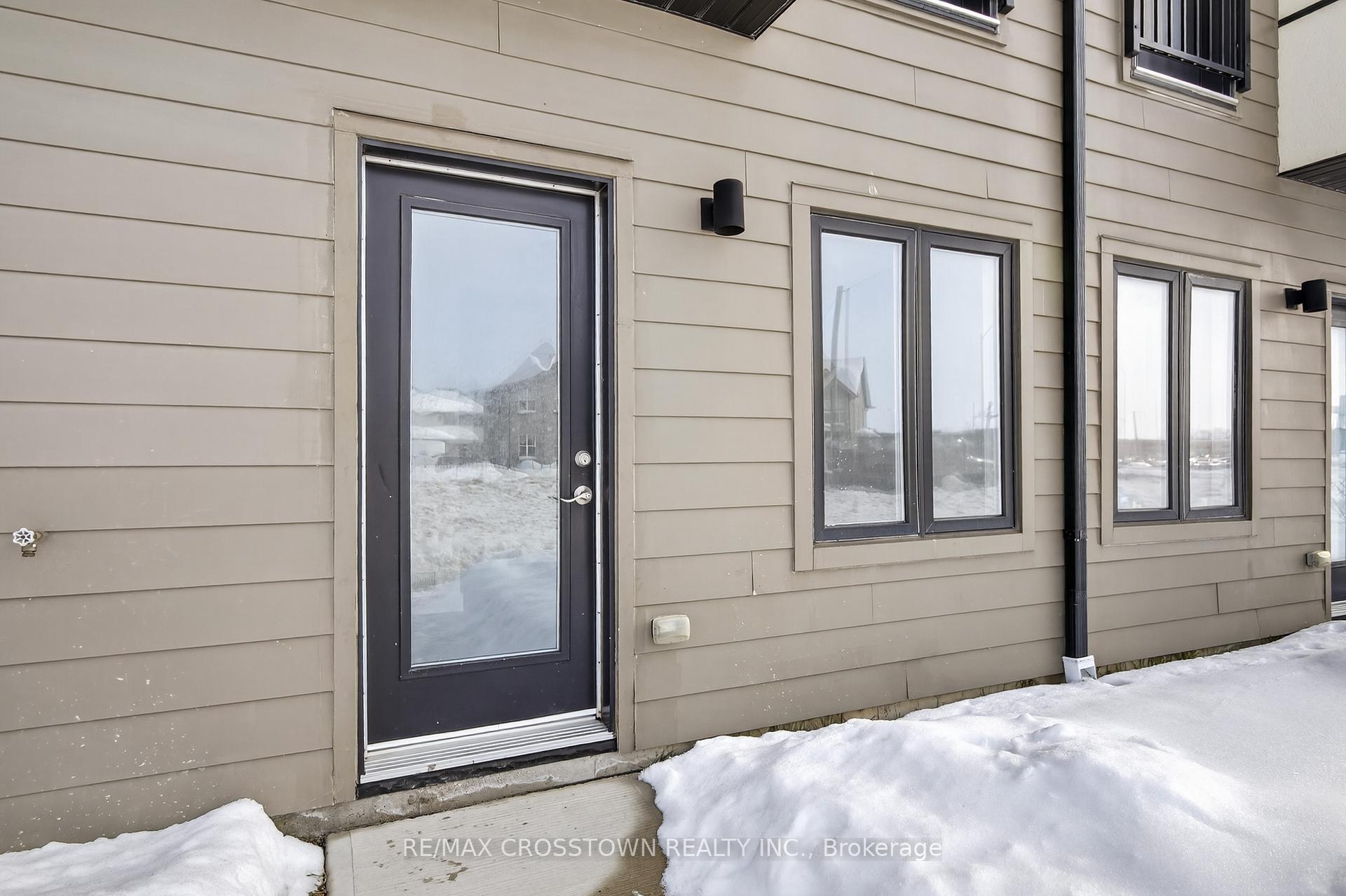 Photo 6 of Unit 2, 540 Essa Road, Barrie, Holly — HOMEH