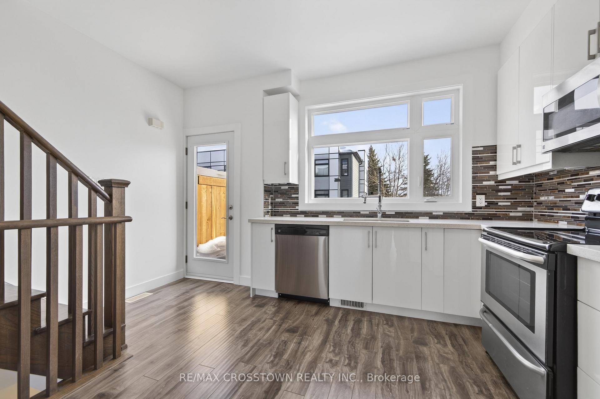 Photo 14 of Unit 2, 540 Essa Road, Barrie, Holly — HOMEH