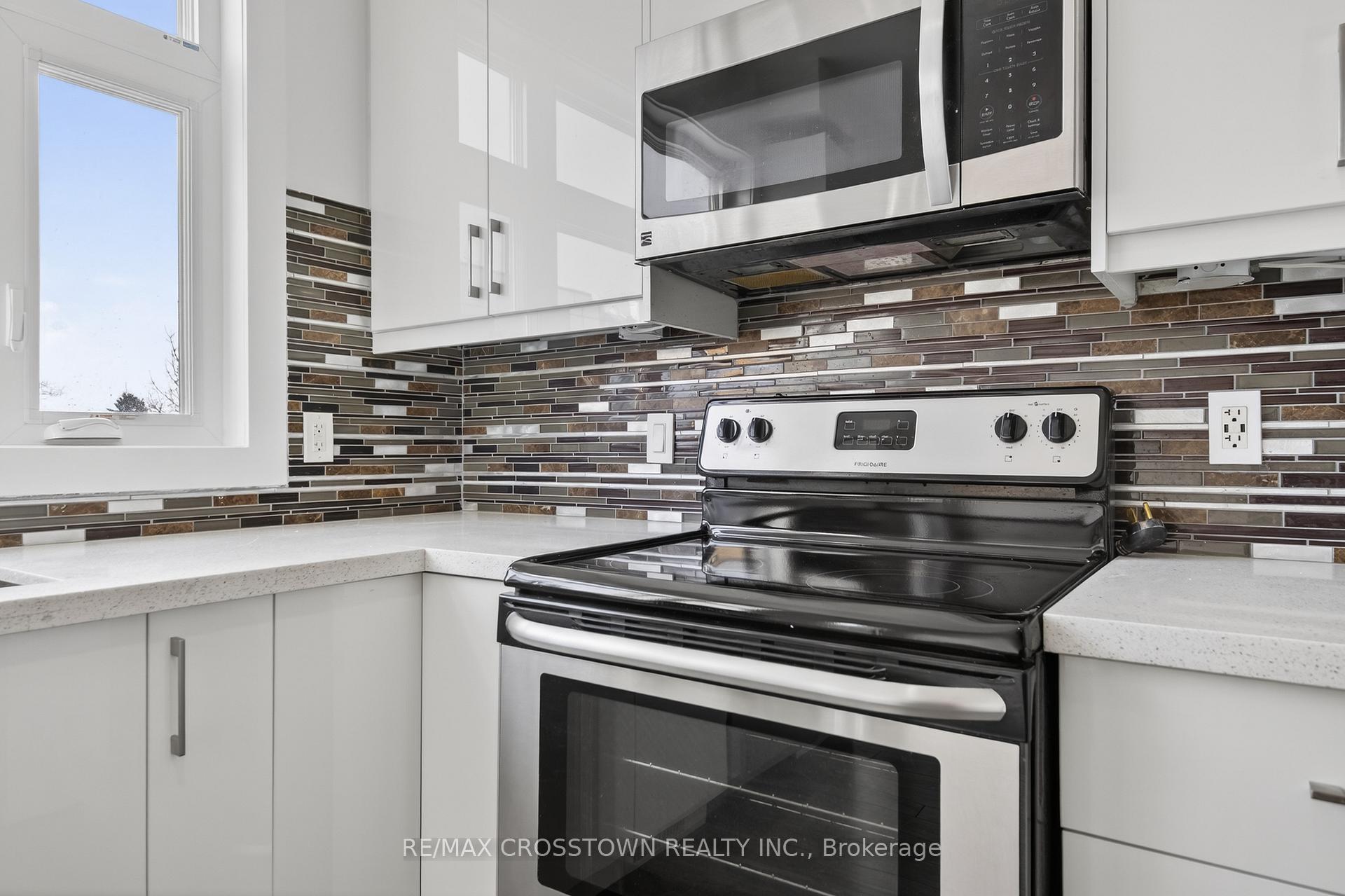 Photo 18 of Unit 2, 540 Essa Road, Barrie, Holly — HOMEH
