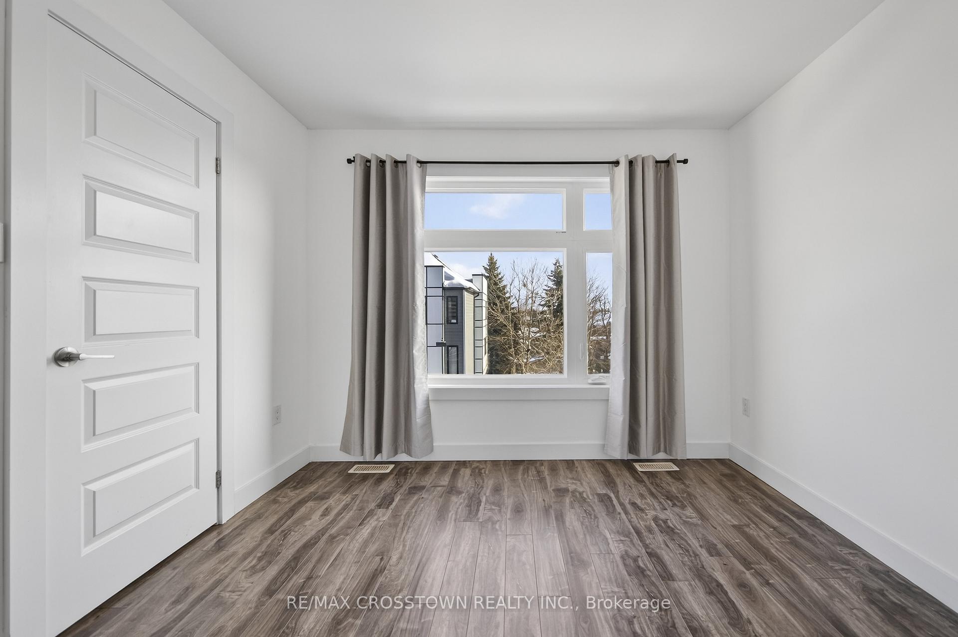 Photo 26 of Unit 2, 540 Essa Road, Barrie, Holly — HOMEH
