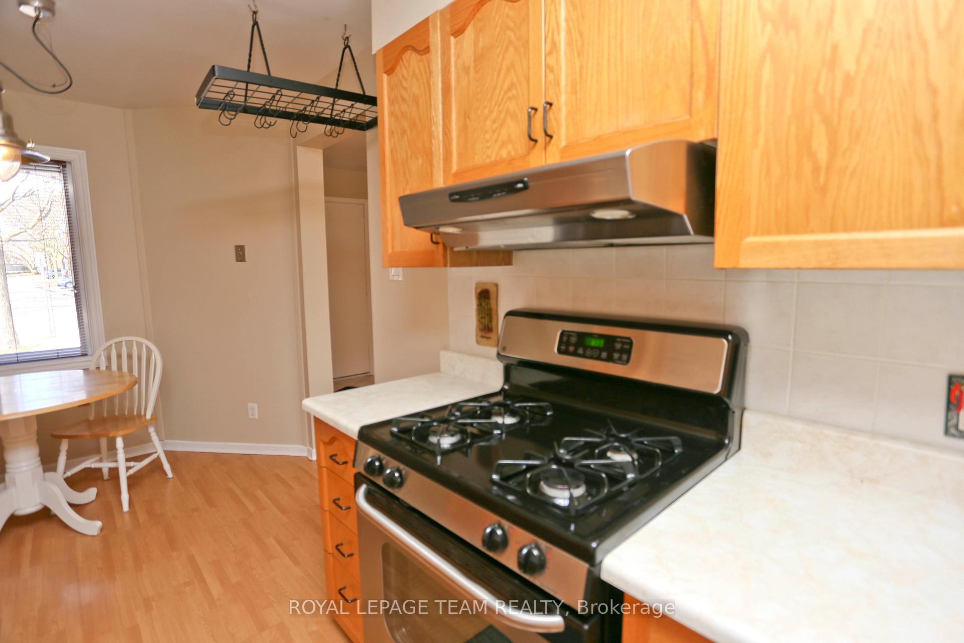 Photo 27 of Unit 8, 15 Forestlane Private, Ottawa, Overbrook/Castle Heights — HOMEH