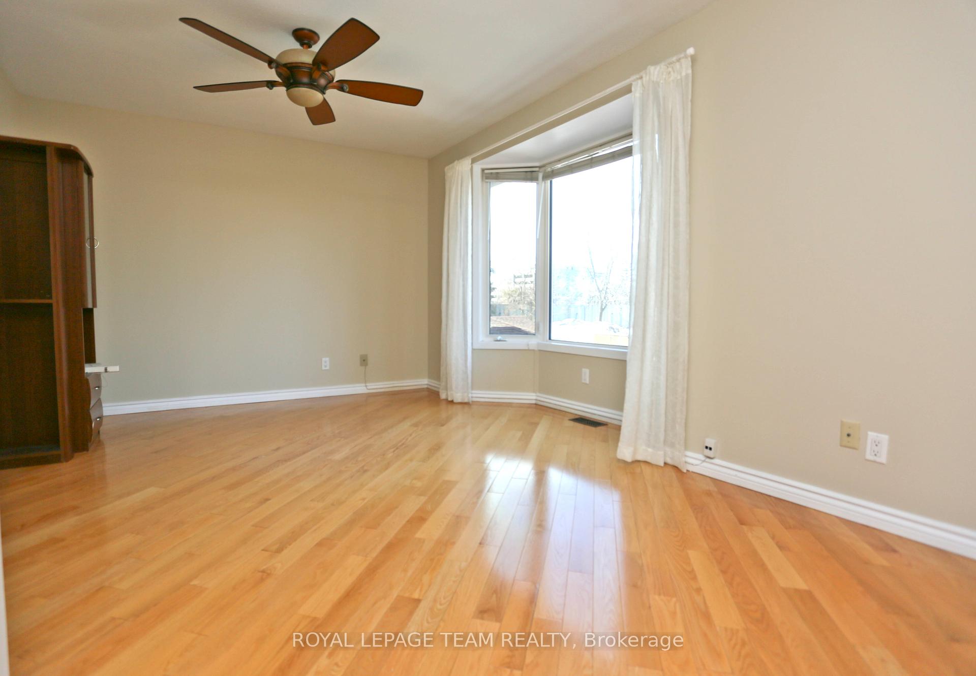 Photo 33 of Unit 8, 15 Forestlane Private, Ottawa, Overbrook/Castle Heights — HOMEH