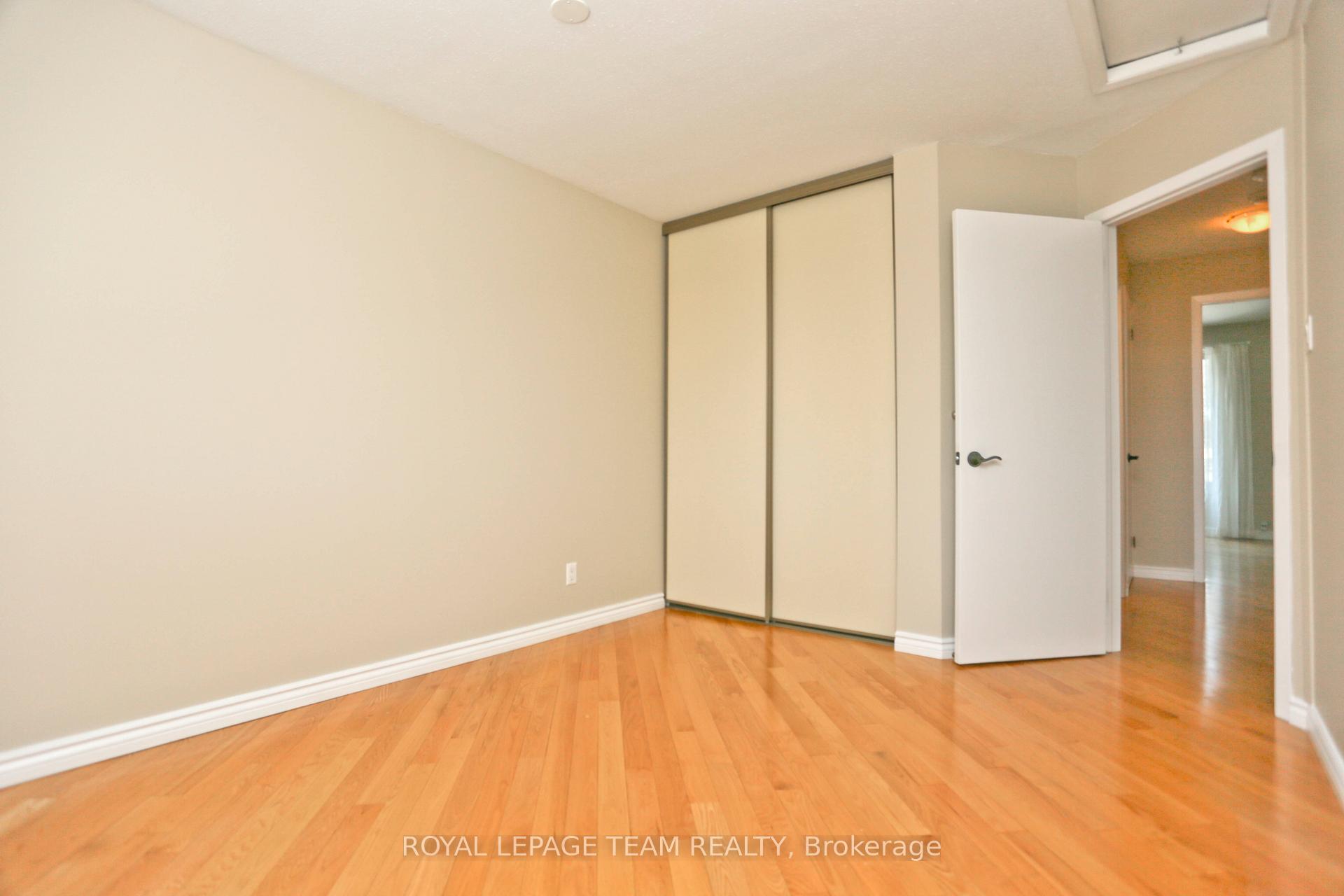 Photo 36 of Unit 8, 15 Forestlane Private, Ottawa, Overbrook/Castle Heights — HOMEH
