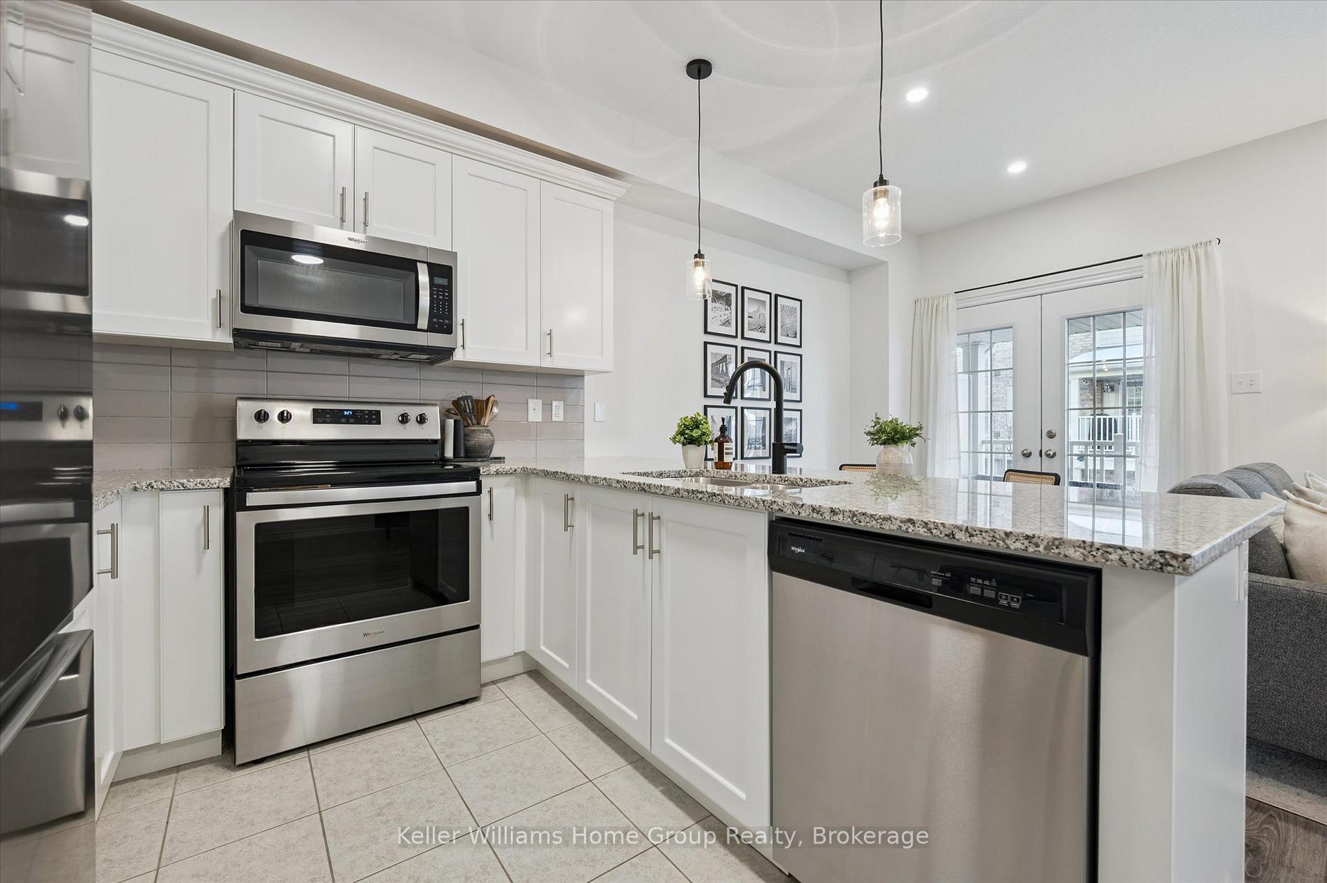 Photo 15 of Unit 17, 88 DeCorso Drive, Guelph, Kortright East — HOMEH