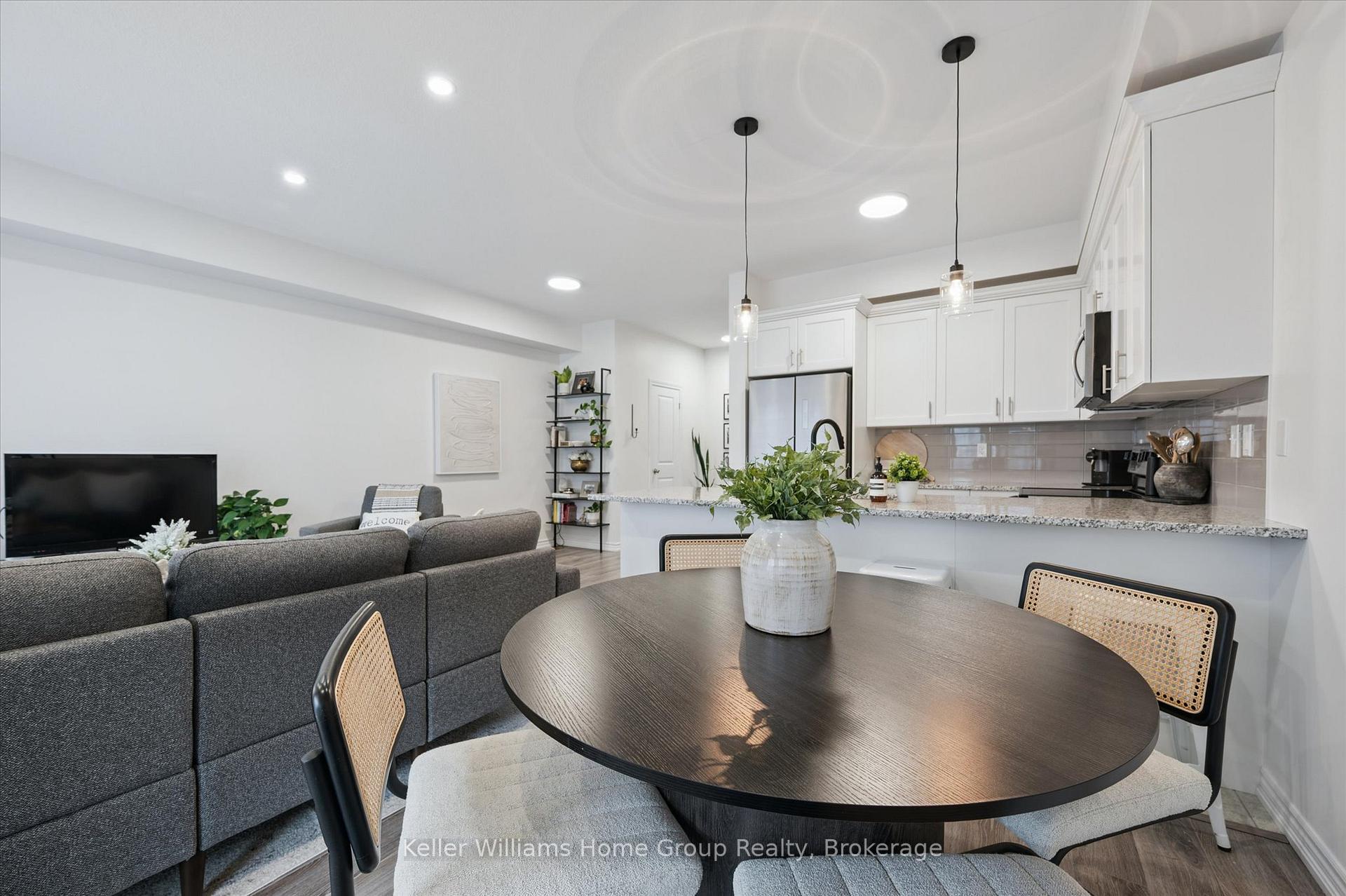 Photo 21 of Unit 17, 88 DeCorso Drive, Guelph, Kortright East — HOMEH