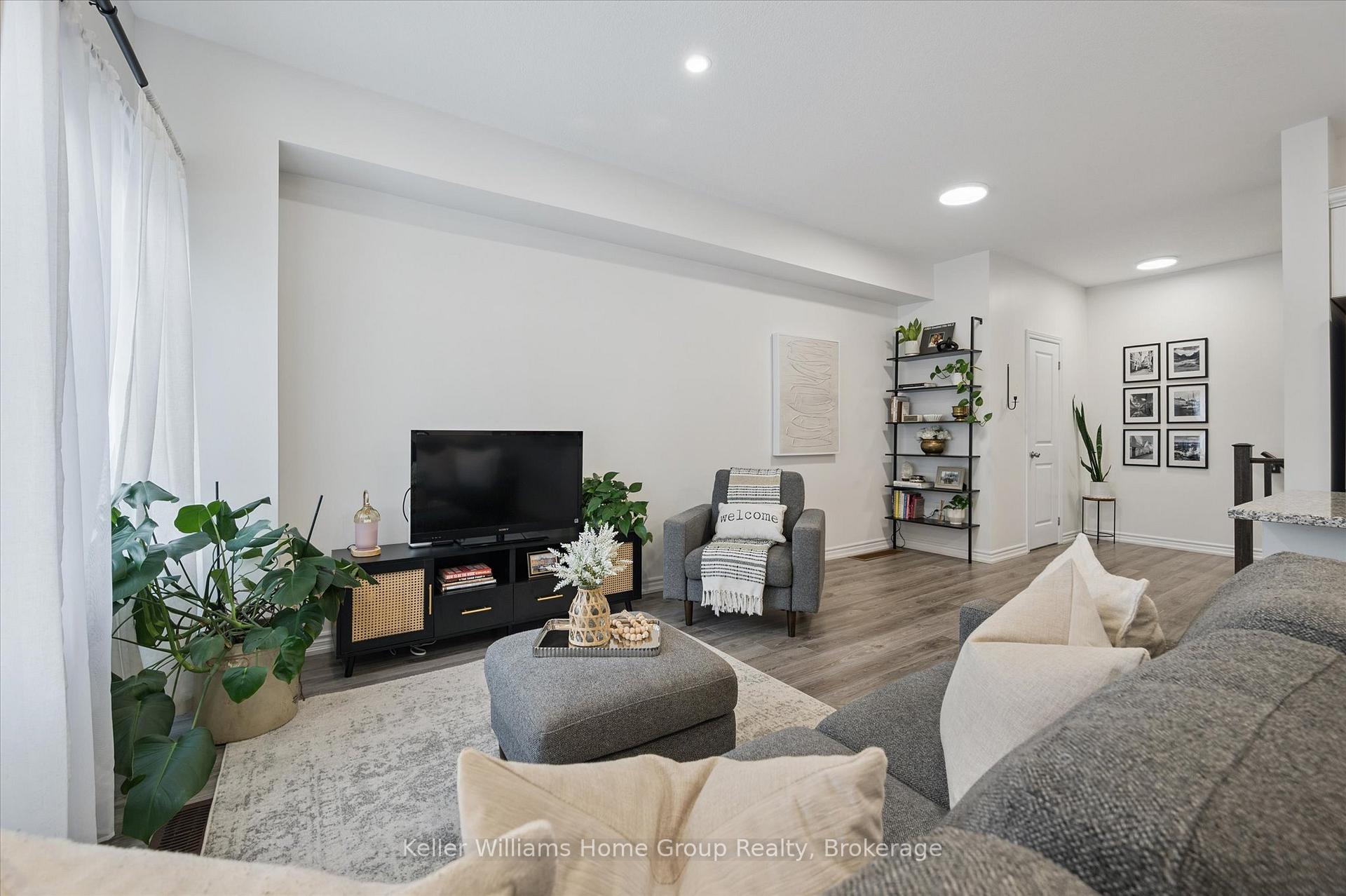 Photo 37 of Unit 17, 88 DeCorso Drive, Guelph, Kortright East — HOMEH
