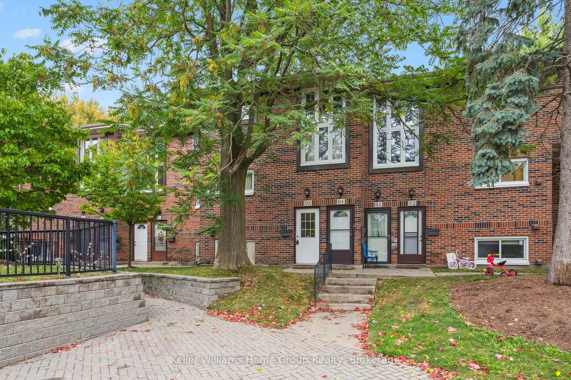 Photo 3 of Unit 95, 49 Rhonda Road, Guelph, Willow West/Sugarbush/West Acres — HOMEH