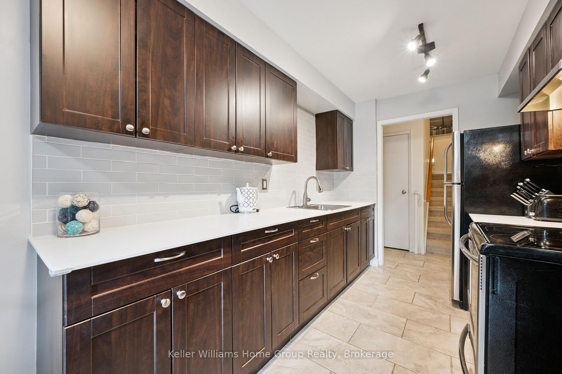 Photo 12 of Unit 95, 49 Rhonda Road, Guelph, Willow West/Sugarbush/West Acres — HOMEH