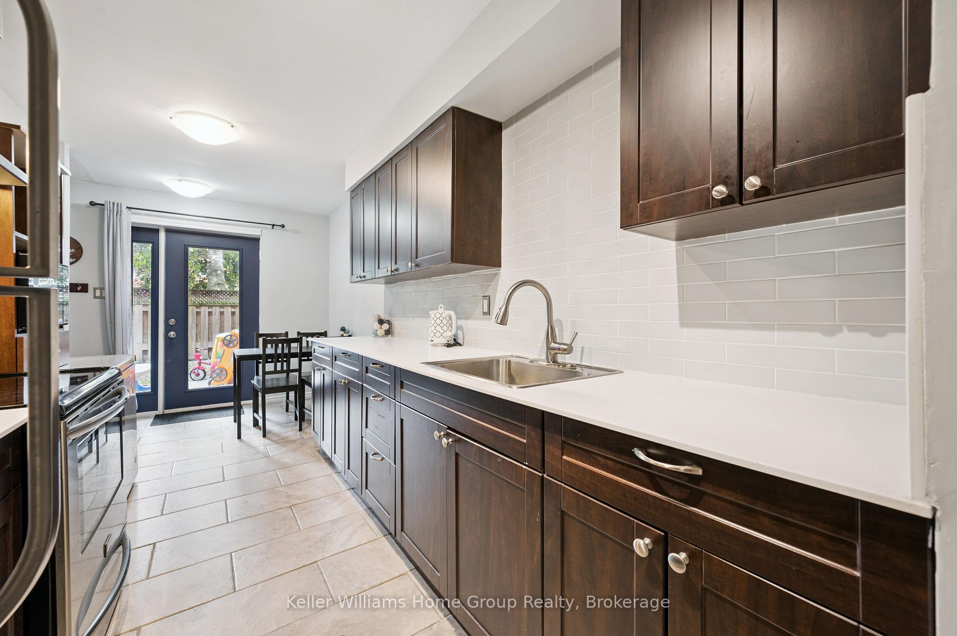 Photo 13 of Unit 95, 49 Rhonda Road, Guelph, Willow West/Sugarbush/West Acres — HOMEH