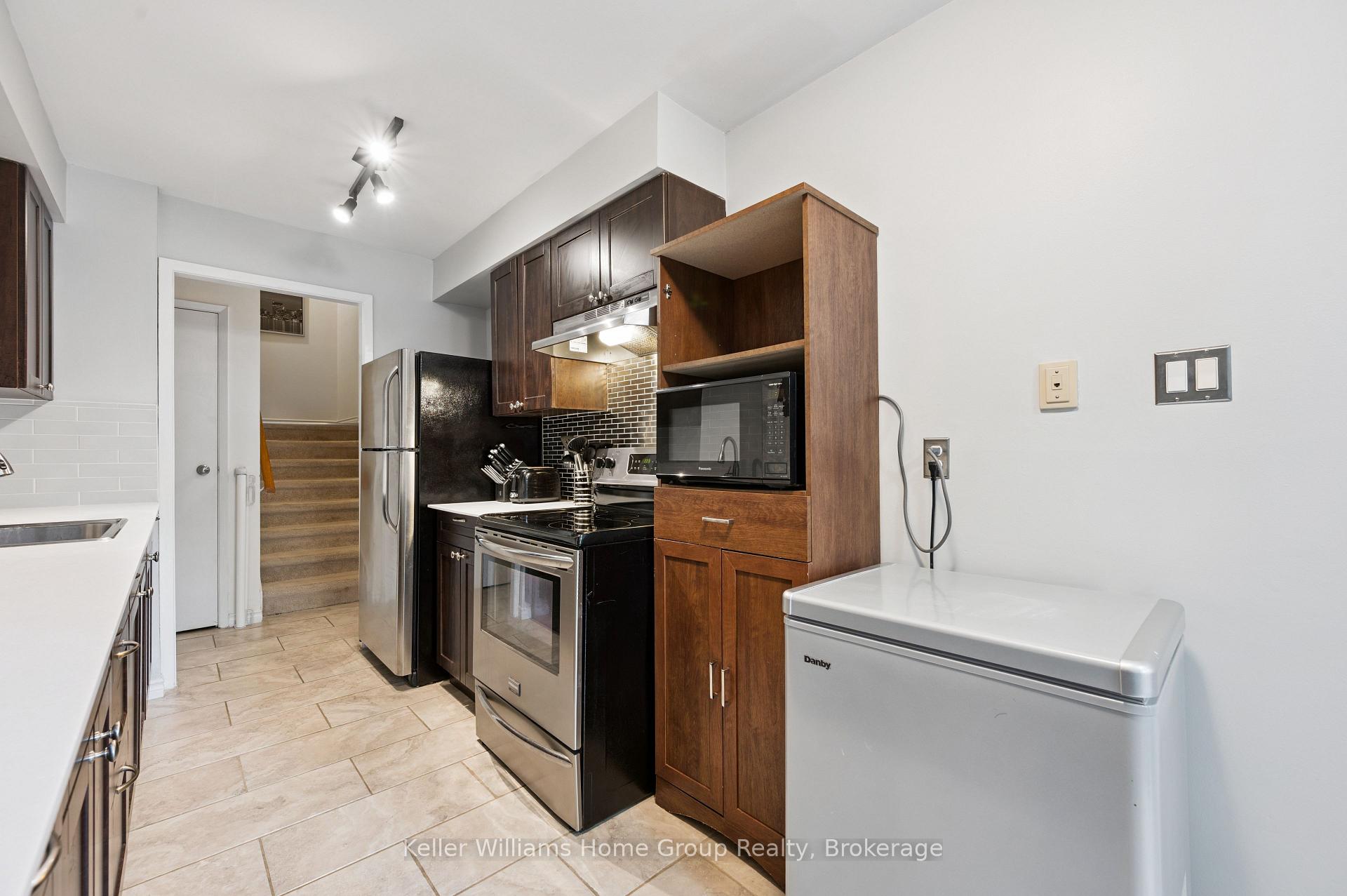 Photo 16 of Unit 95, 49 Rhonda Road, Guelph, Willow West/Sugarbush/West Acres — HOMEH
