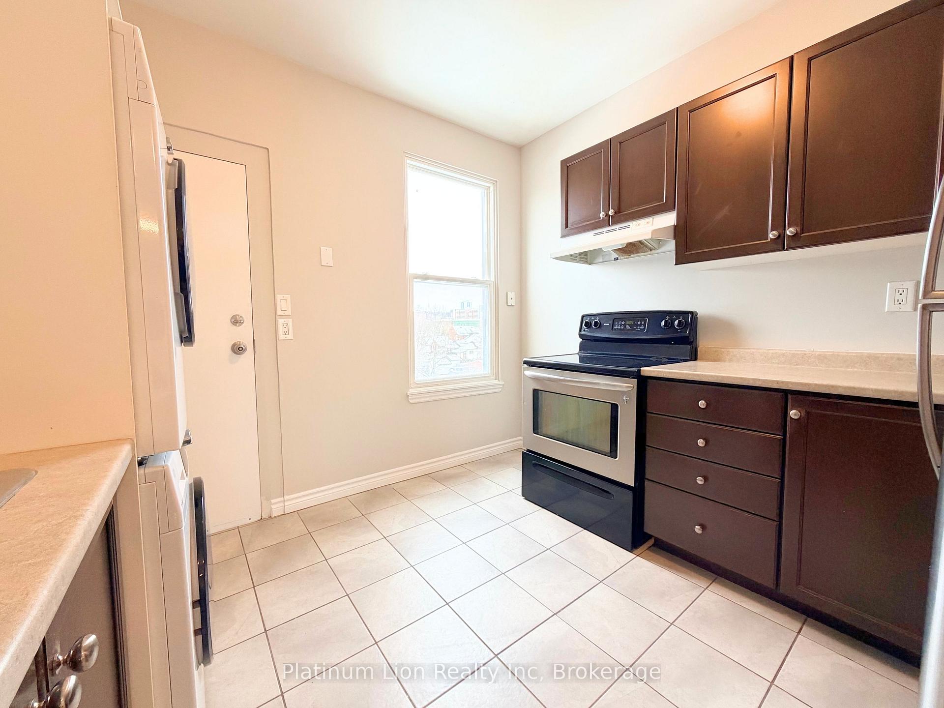 Photo 4 of Unit 3, 340 1/2 Barton Street E, Hamilton, Stinson — HOMEH