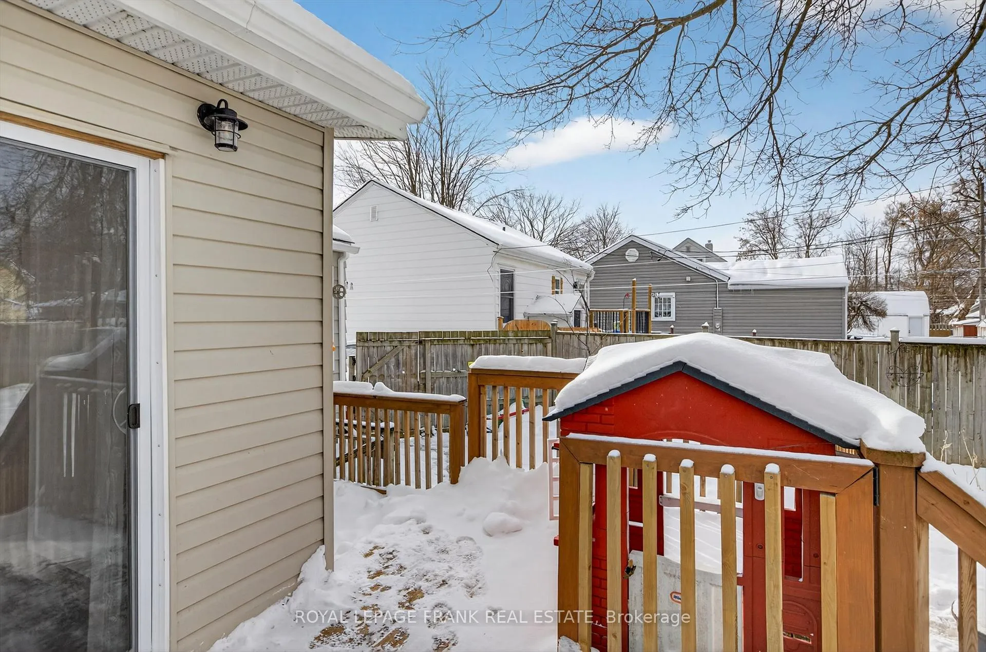 Photo 28 of 744 Brown Street, Peterborough, Otonabee Ward 1 — HOMEH
