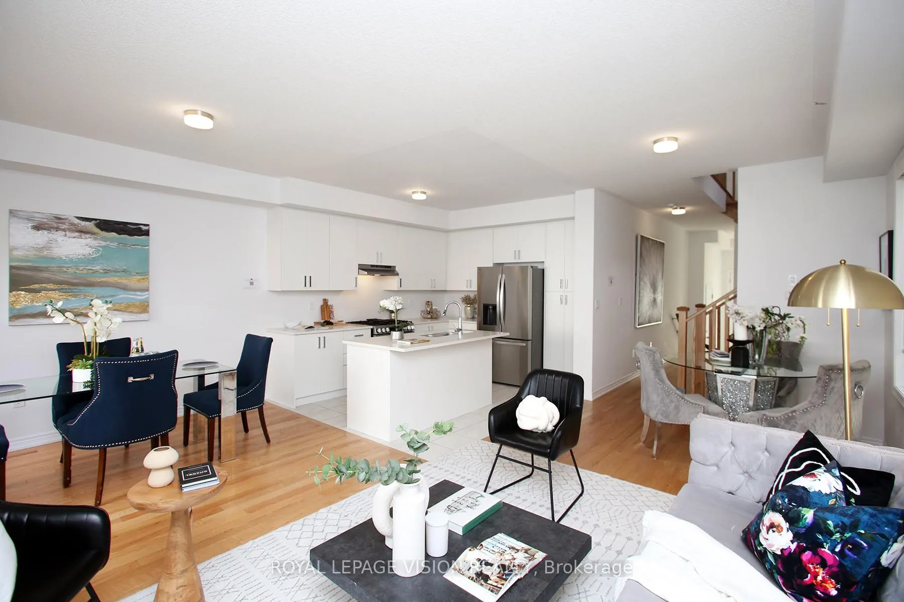 Photo 9 of 21 Sorbara Way, Whitby, Brooklin — HOMEH