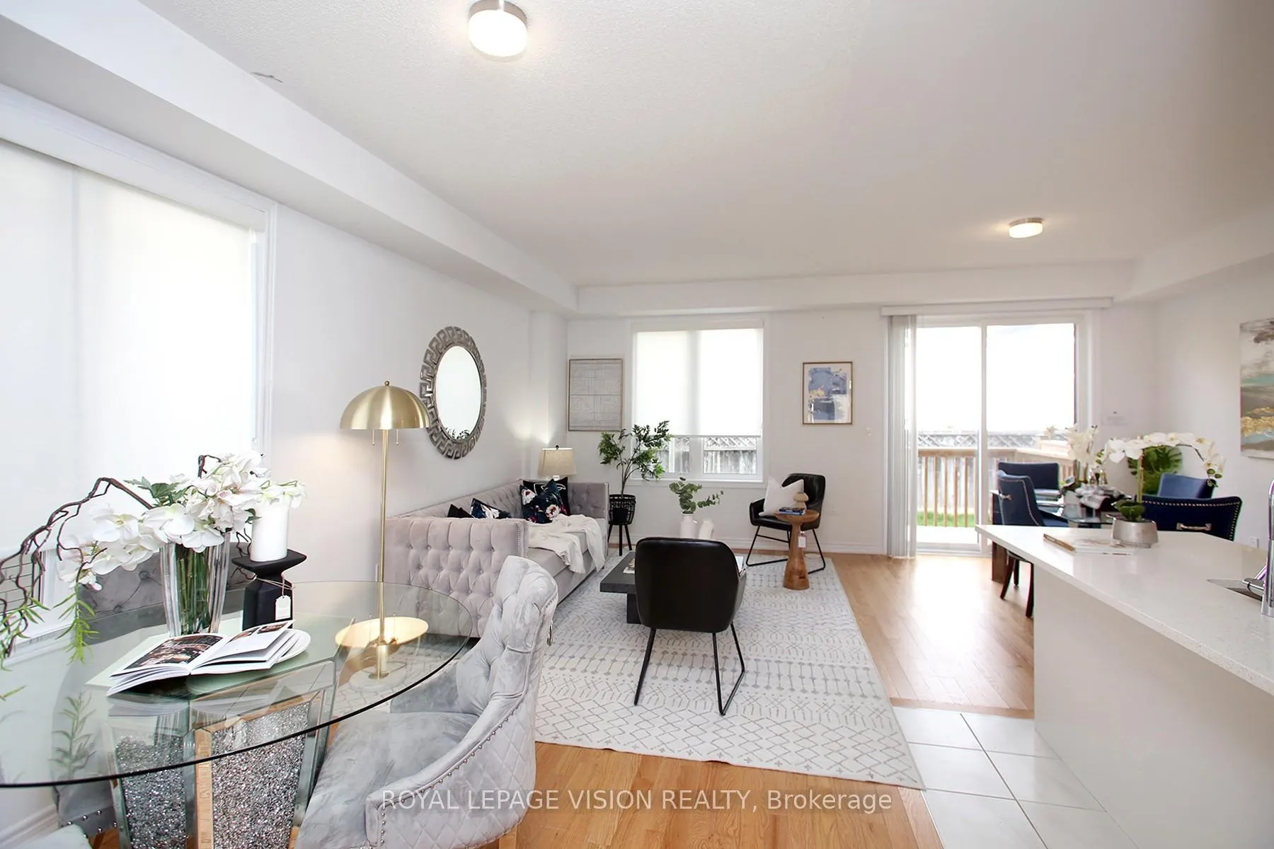 Photo 11 of 21 Sorbara Way, Whitby, Brooklin — HOMEH