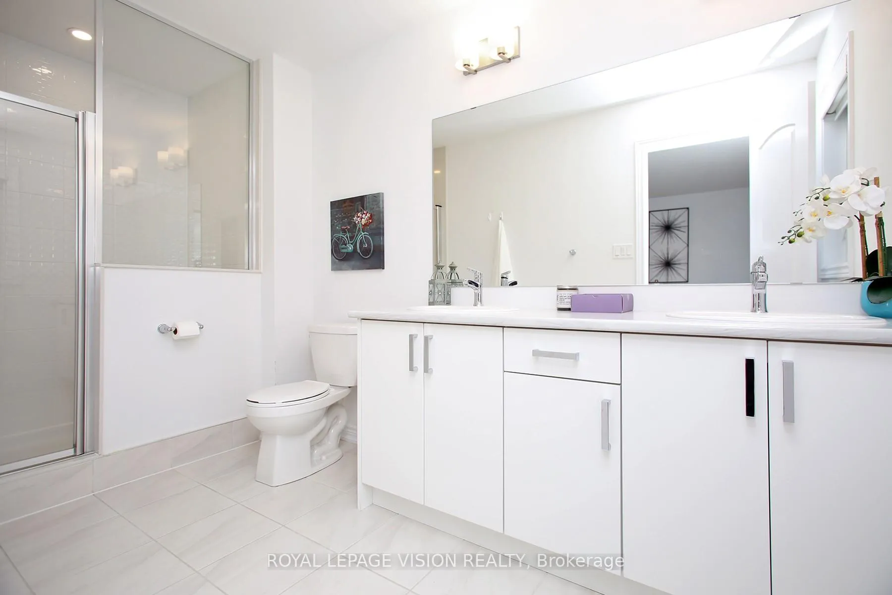 Photo 23 of 21 Sorbara Way, Whitby, Brooklin — HOMEH