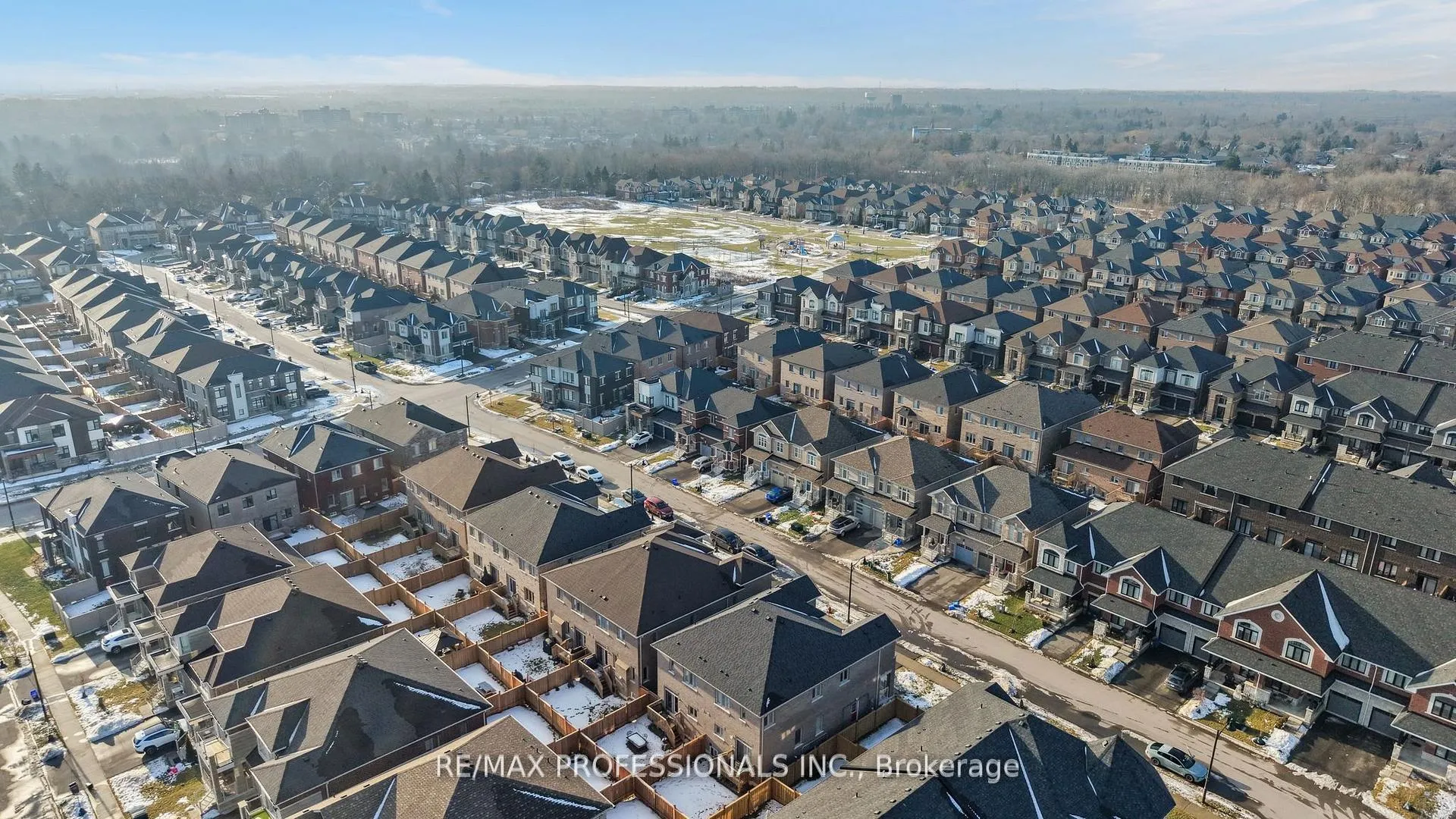 Photo 26 of 7 Westfield Crescent, Hamilton, Waterdown — HOMEH