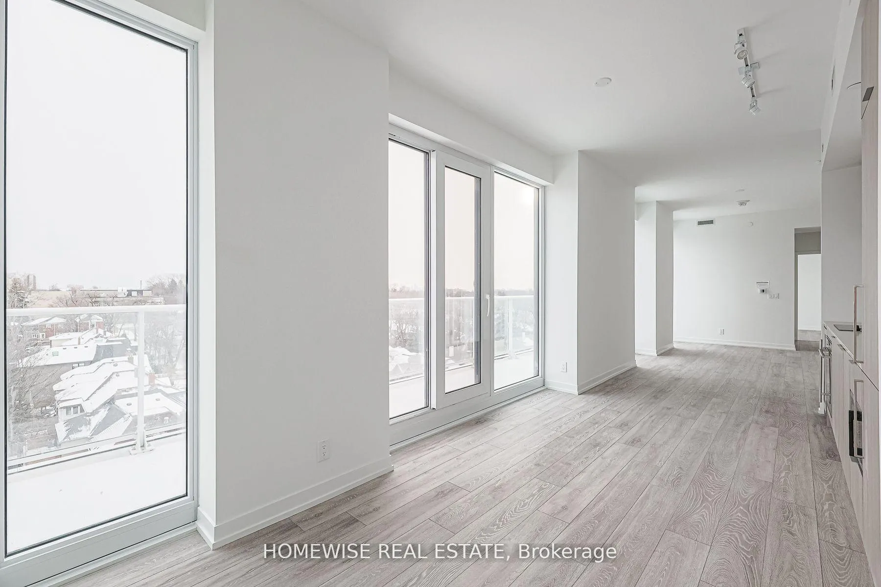 Photo 9 of Unit 709, 2020 Bathurst Street, Toronto, Humewood-Cedarvale — HOMEH