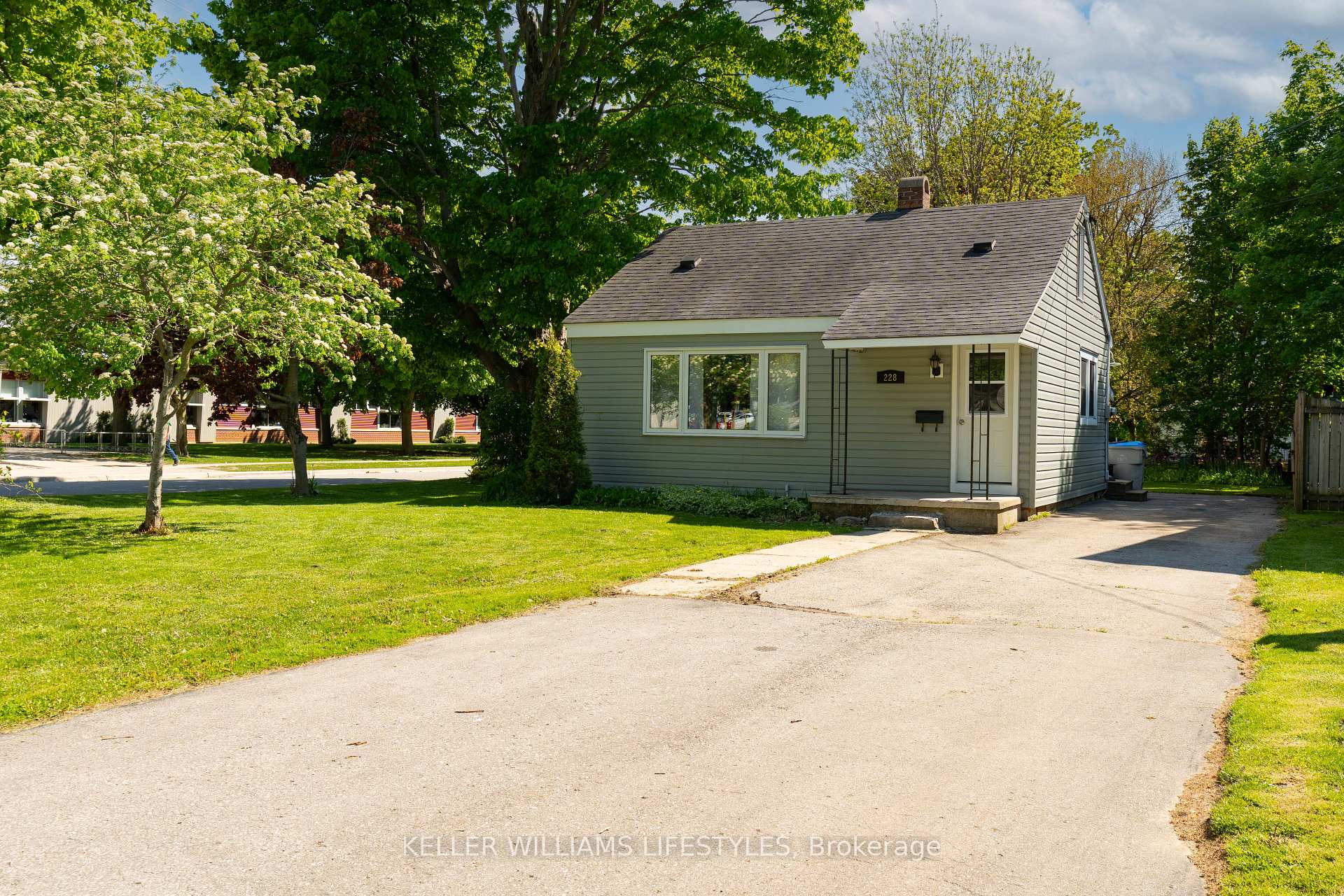 Photo 2 of 228 Princess Street E, Central Huron, Clinton — HOMEH