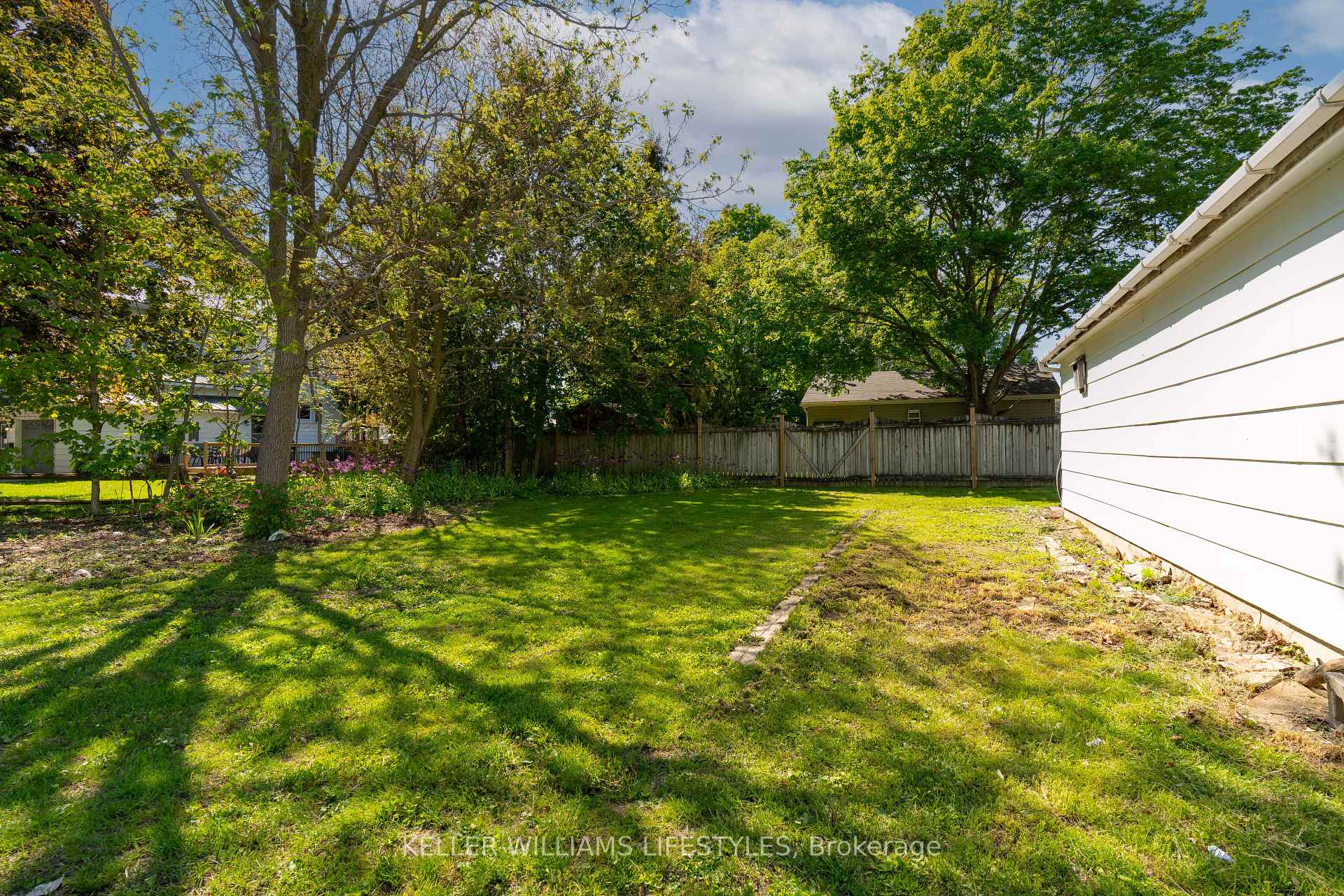 Photo 16 of 228 Princess Street E, Central Huron, Clinton — HOMEH