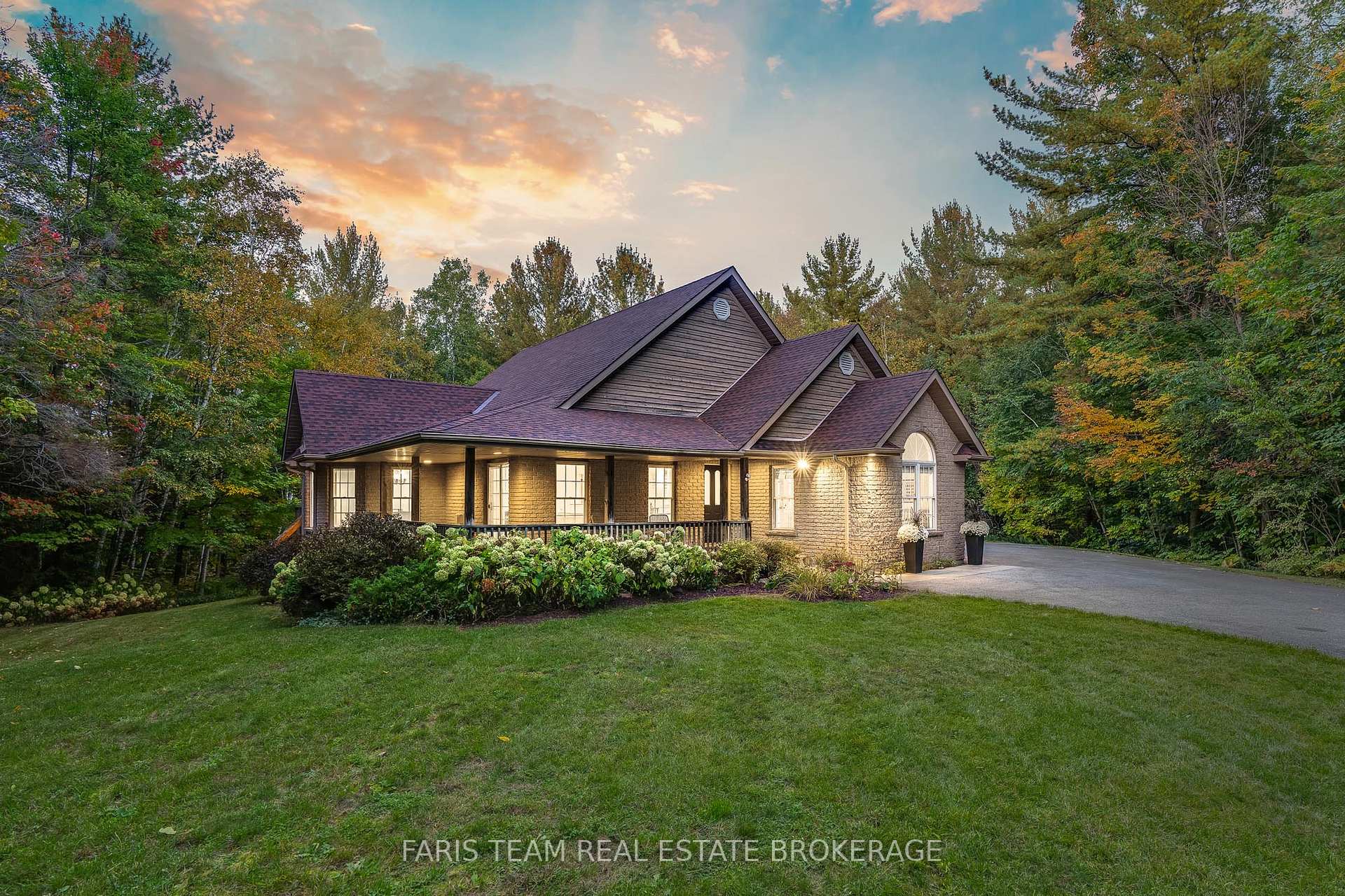 Photo 1 of 7 Glenhuron Drive, Springwater, Midhurst — HOMEH