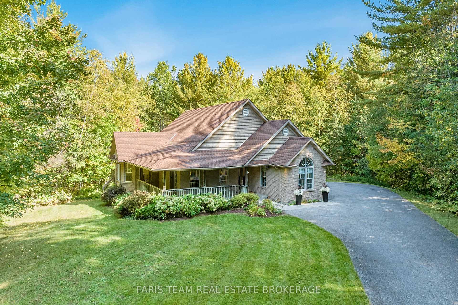 Photo 2 of 7 Glenhuron Drive, Springwater, Midhurst — HOMEH