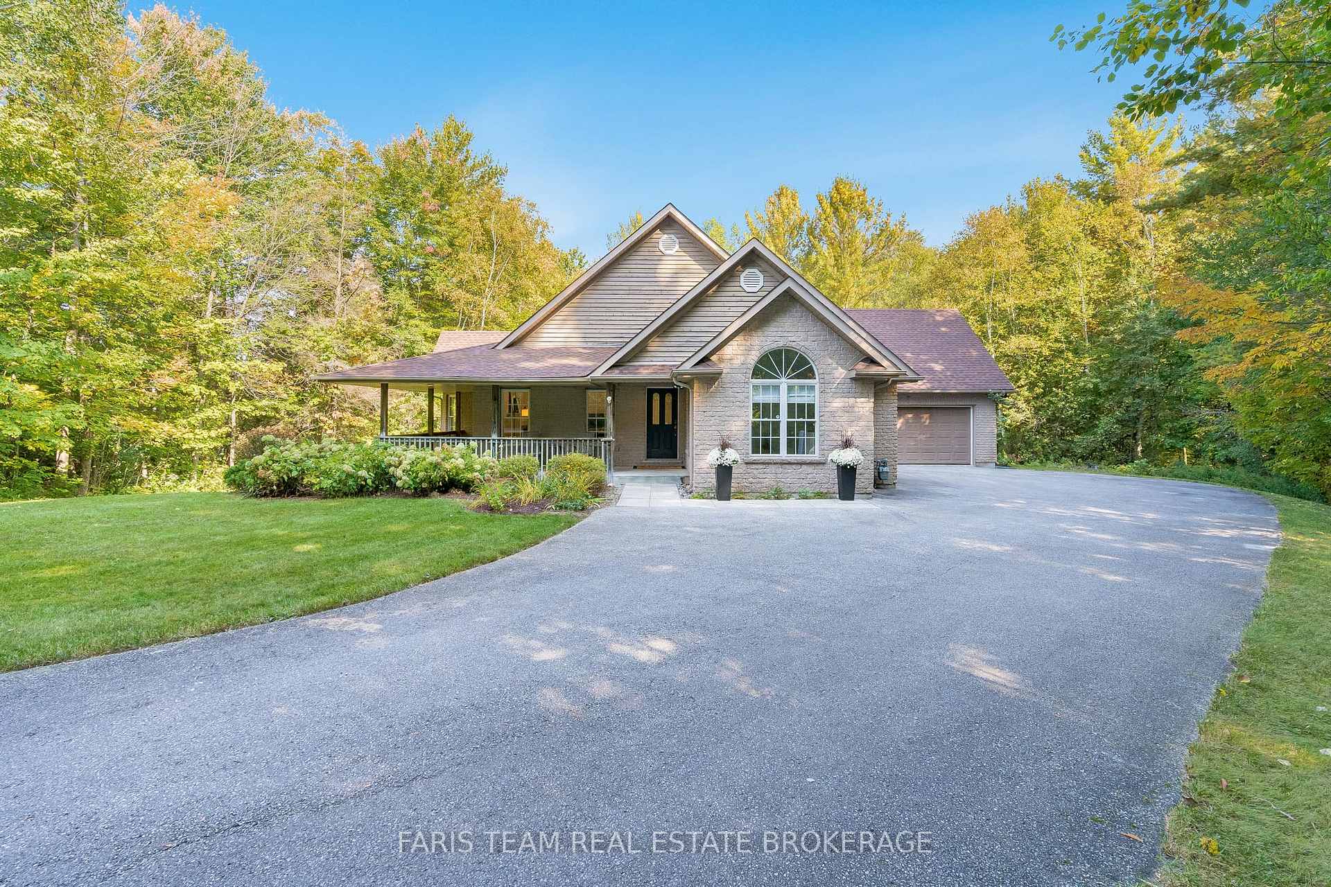 Photo 3 of 7 Glenhuron Drive, Springwater, Midhurst — HOMEH