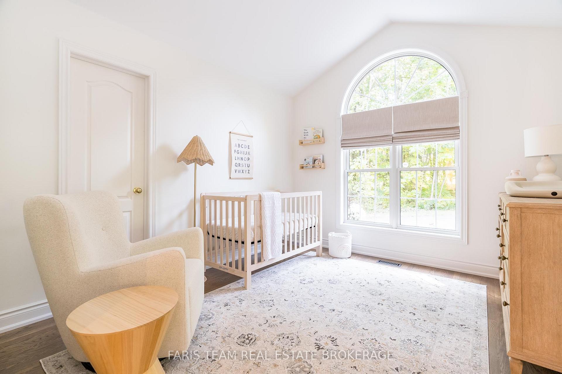 Photo 17 of 7 Glenhuron Drive, Springwater, Midhurst — HOMEH
