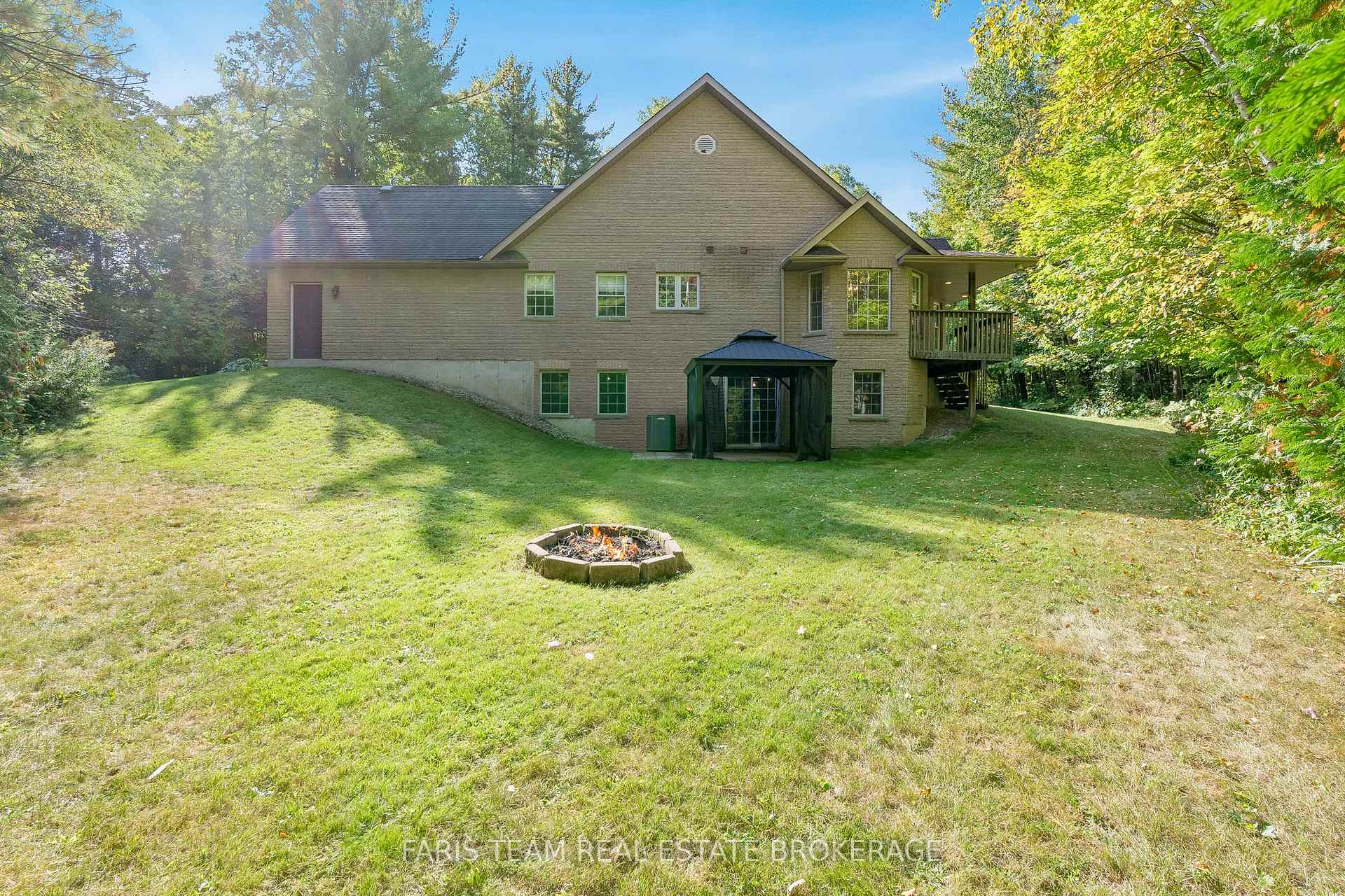 Photo 22 of 7 Glenhuron Drive, Springwater, Midhurst — HOMEH