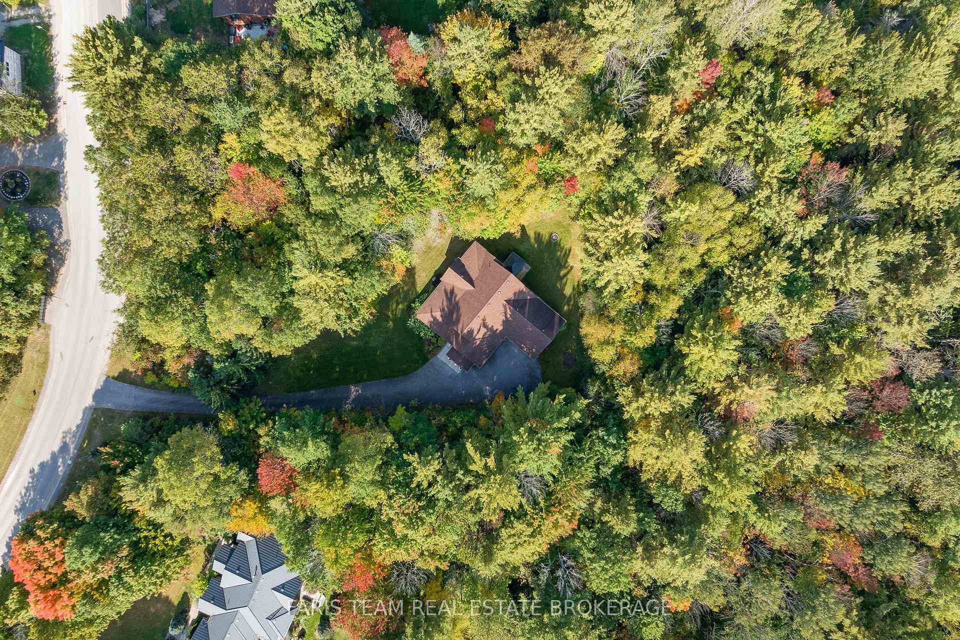 Photo 23 of 7 Glenhuron Drive, Springwater, Midhurst — HOMEH