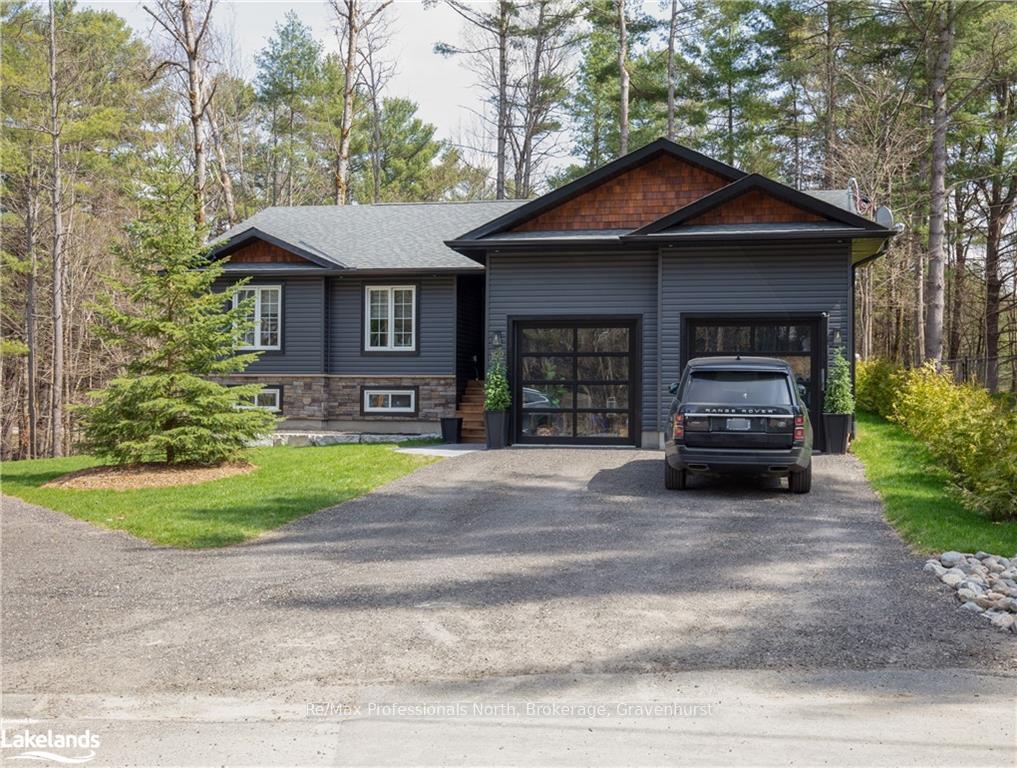 Photo 1 of 1043 Fleming Drive W, Gravenhurst, Morrison — HOMEH
