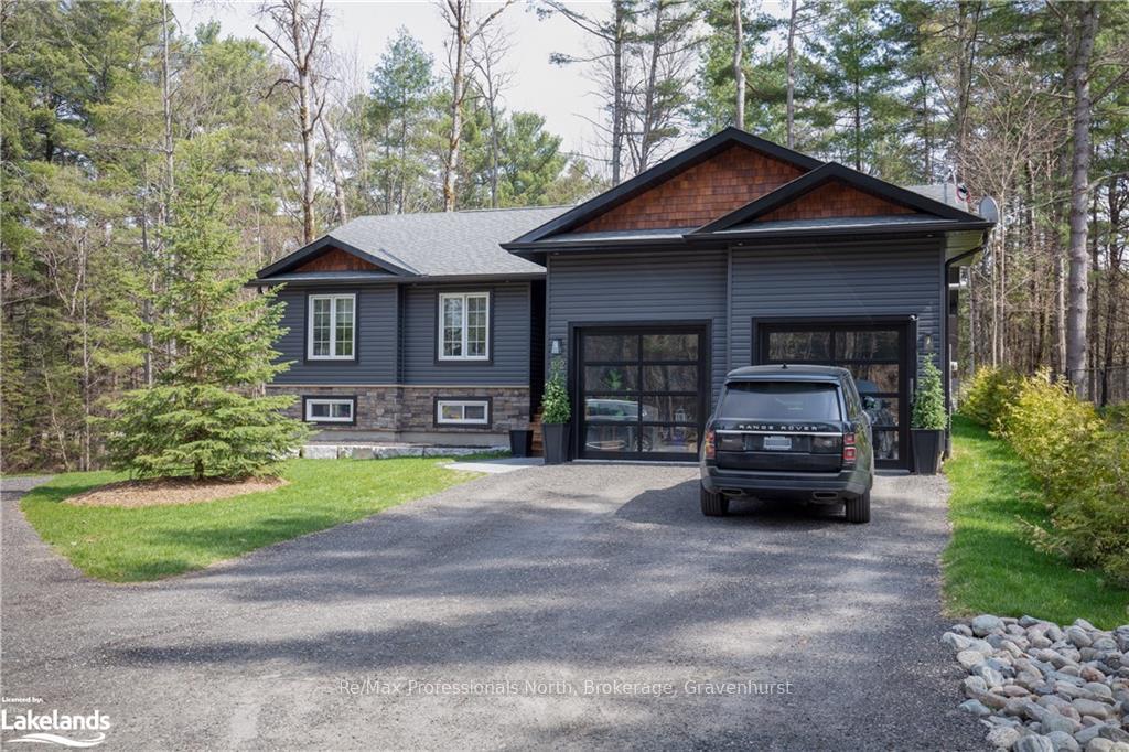 Photo 2 of 1043 Fleming Drive W, Gravenhurst, Morrison — HOMEH