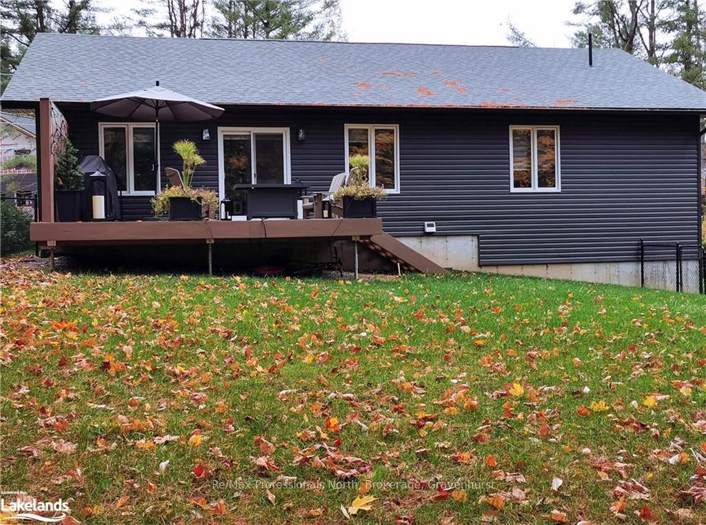 Photo 4 of 1043 Fleming Drive W, Gravenhurst, Morrison — HOMEH