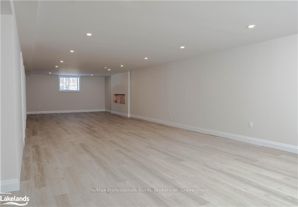 Photo 25 of 1043 Fleming Drive W, Gravenhurst, Morrison — HOMEH