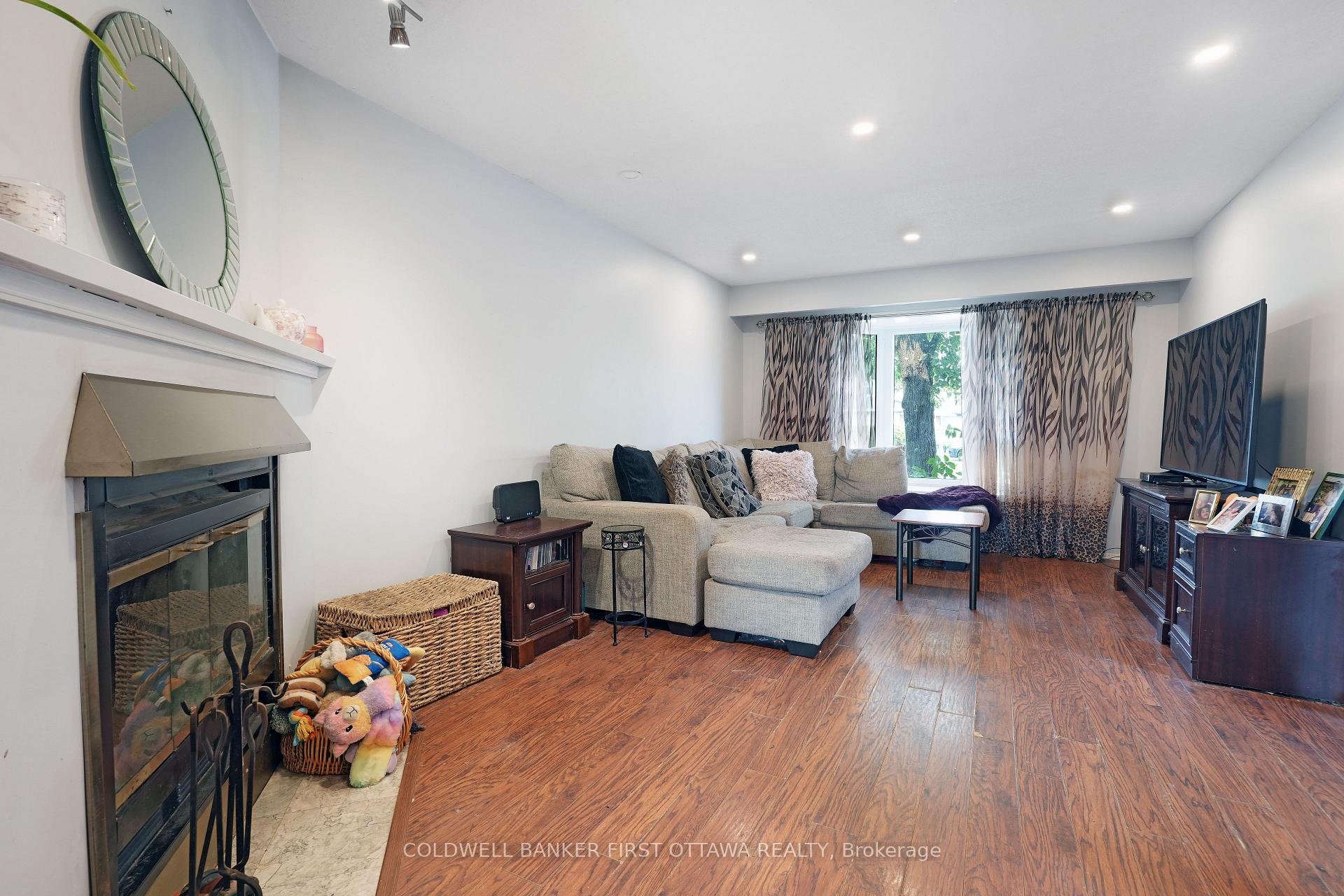 Photo 8 of 46A Medhurst Drive, Ottawa, Tanglewood — HOMEH