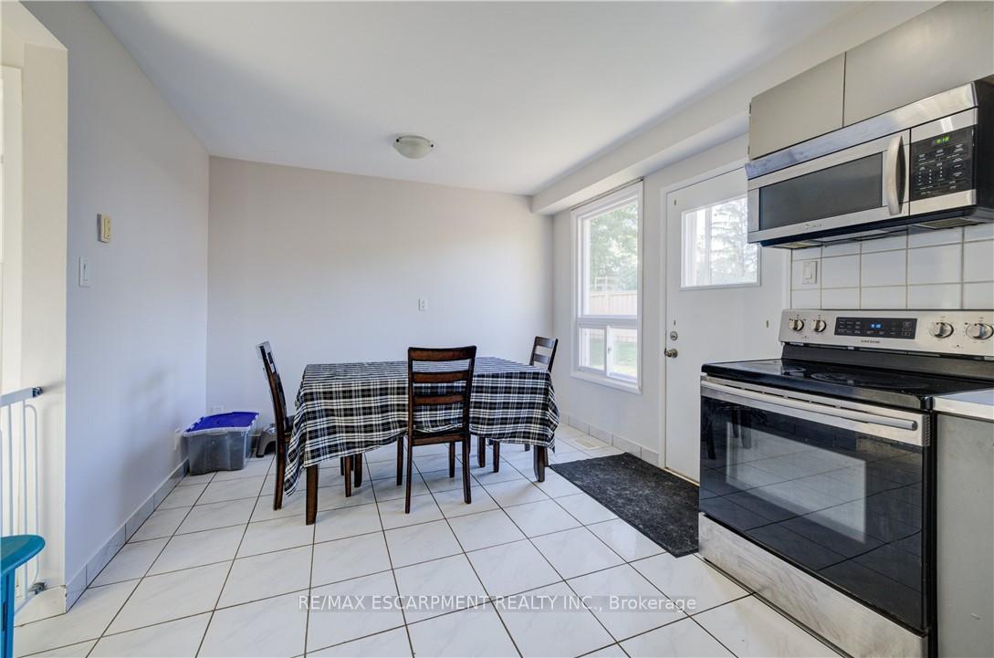 Photo 7 of 7 Fuller Court, Hamilton, Stoney Creek Mountain — HOMEH
