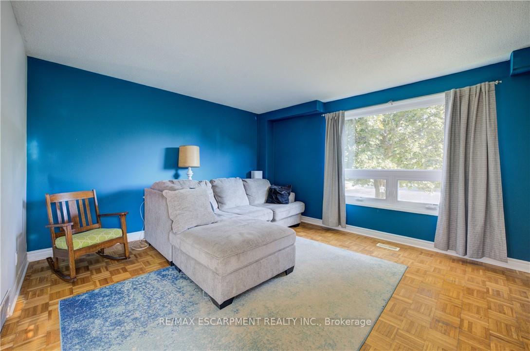 Photo 10 of 7 Fuller Court, Hamilton, Stoney Creek Mountain — HOMEH