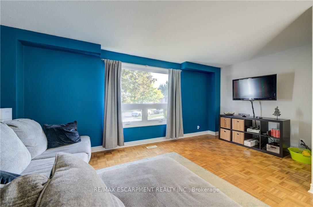Photo 11 of 7 Fuller Court, Hamilton, Stoney Creek Mountain — HOMEH