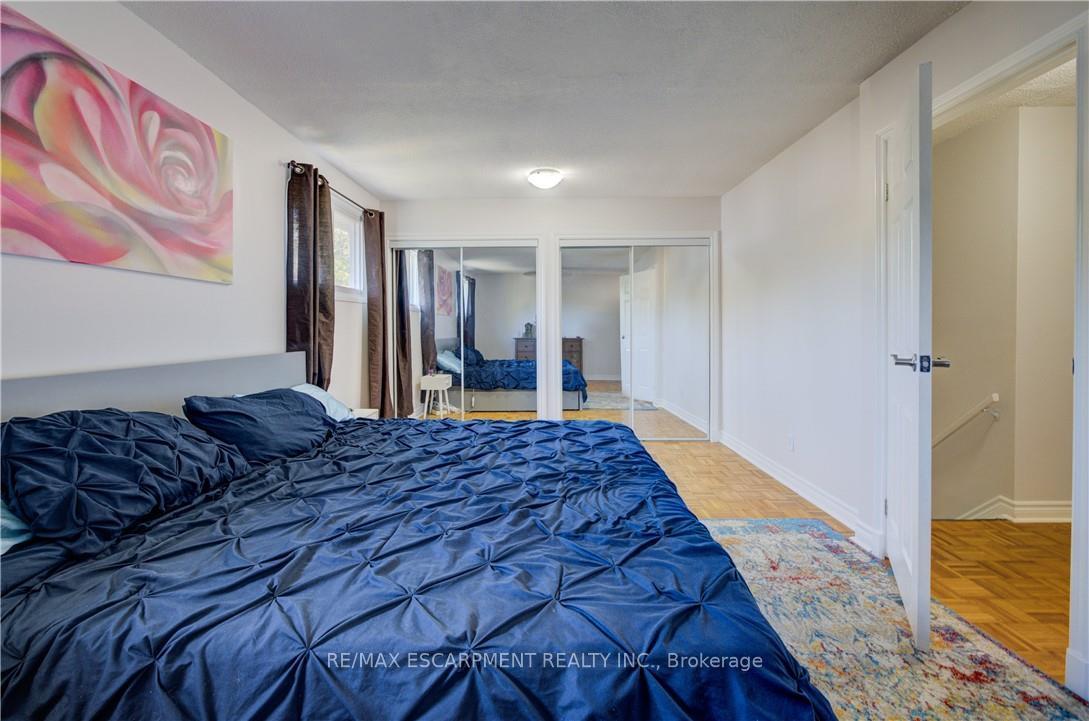 Photo 13 of 7 Fuller Court, Hamilton, Stoney Creek Mountain — HOMEH