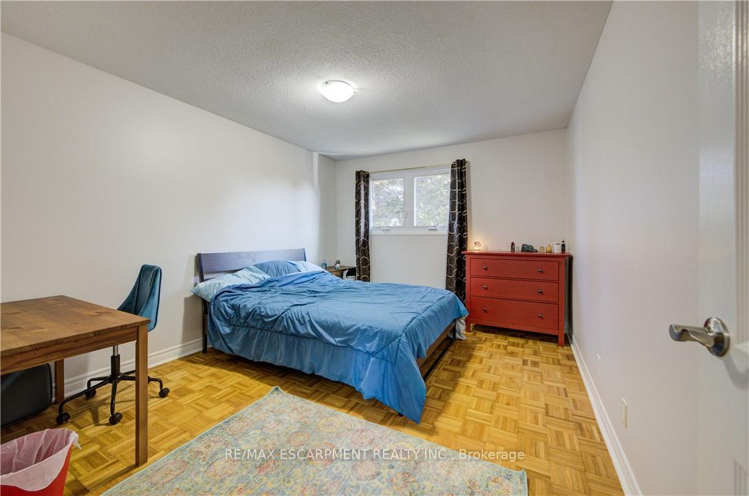 Photo 16 of 7 Fuller Court, Hamilton, Stoney Creek Mountain — HOMEH
